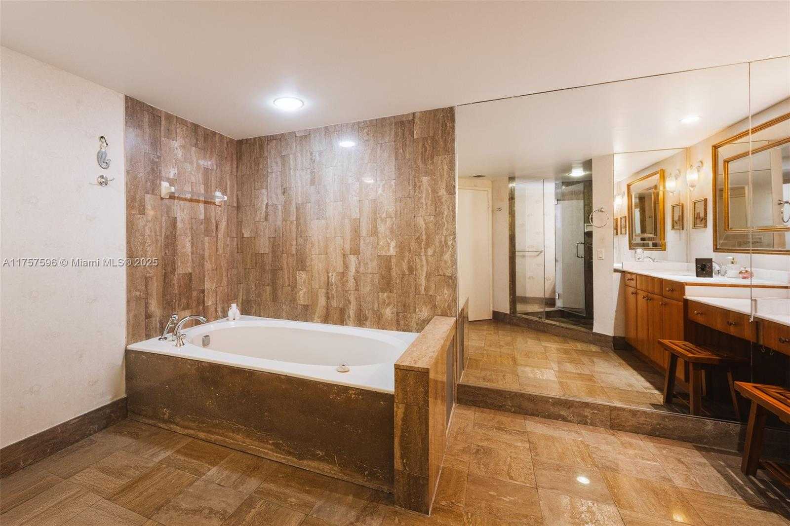 Small Image of 1581 BRICKELL AVE #1705, Miami Number 14