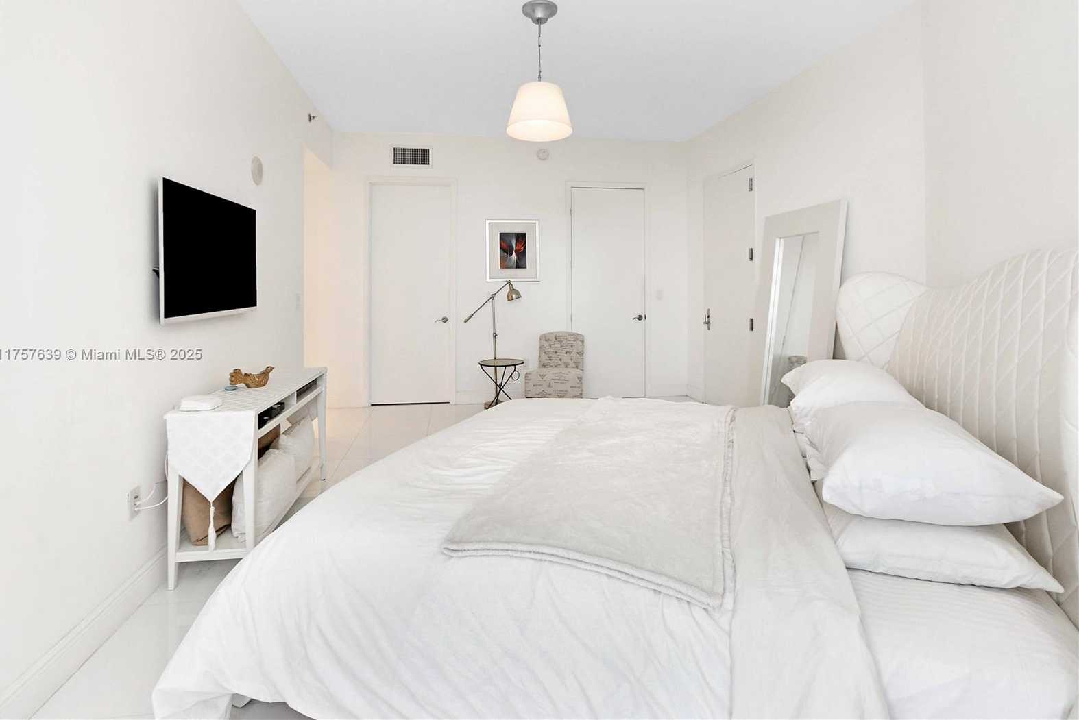 Small Image of 16001 COLLINS AVE #705, Sunny Isles Beach Number 22