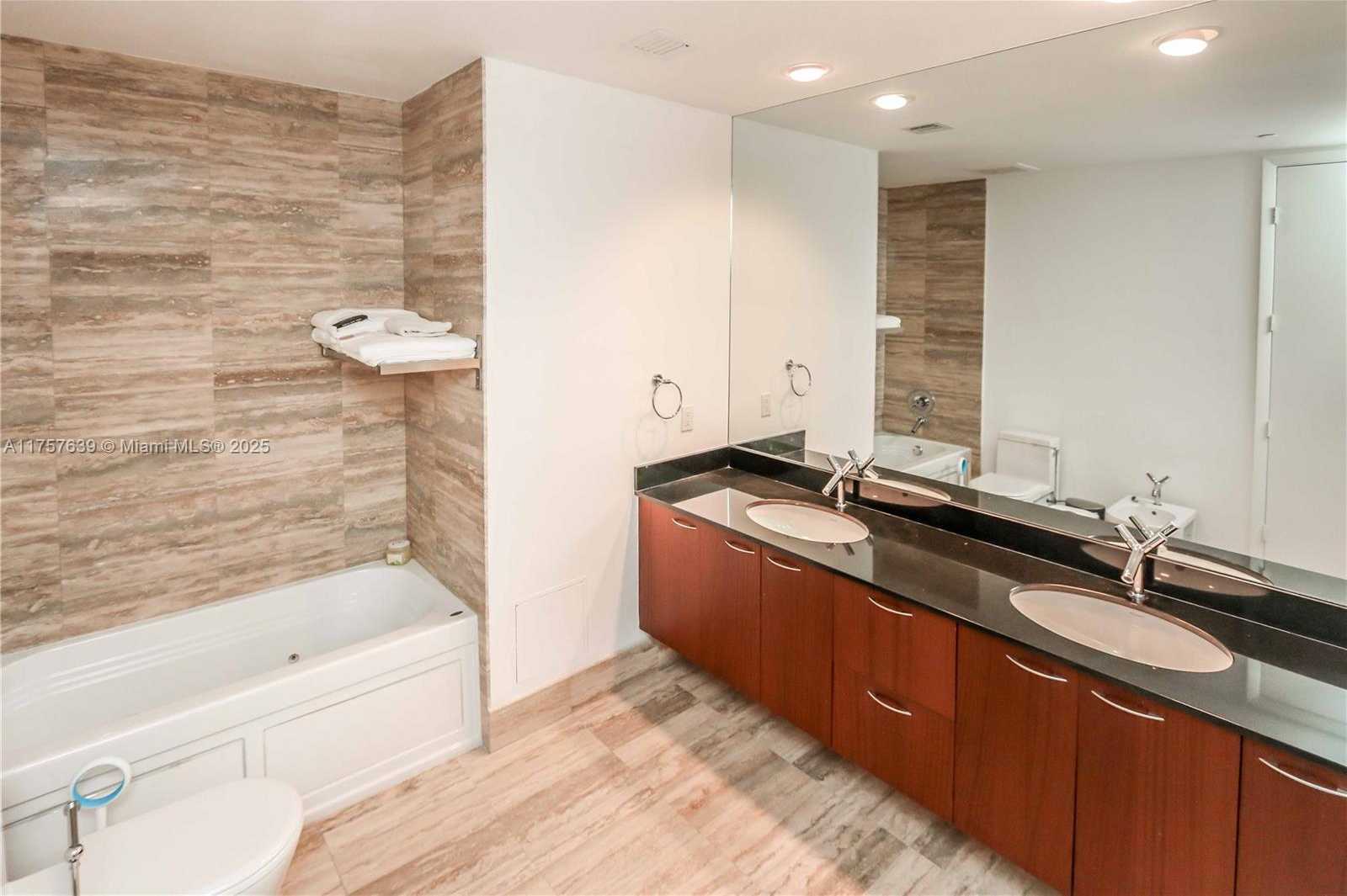 Small Image of 16001 COLLINS AVE #705, Sunny Isles Beach Number 25