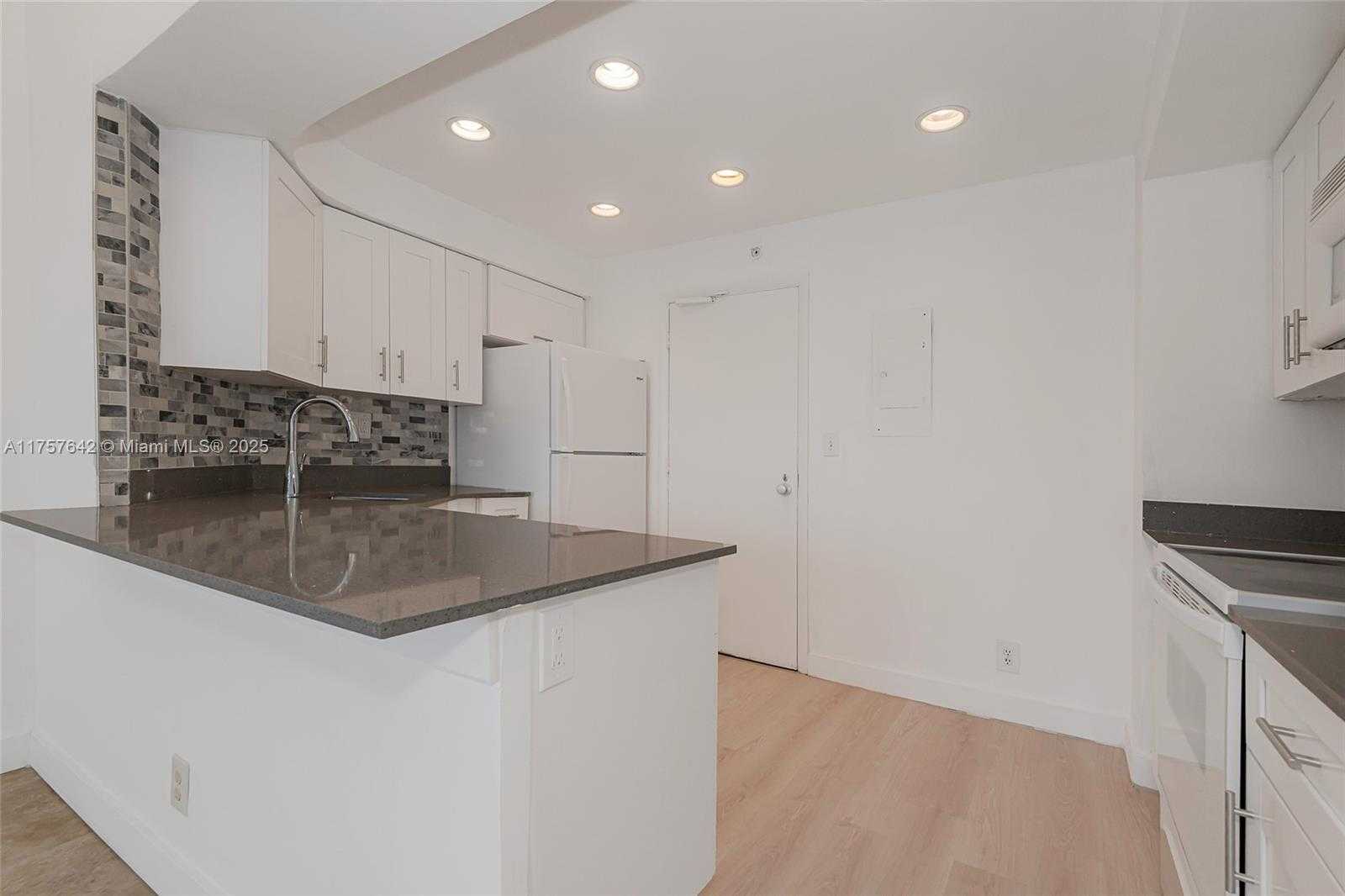 Small Image of 3333 NORTH EAST 34TH ST #1714, Fort Lauderdale Number 13