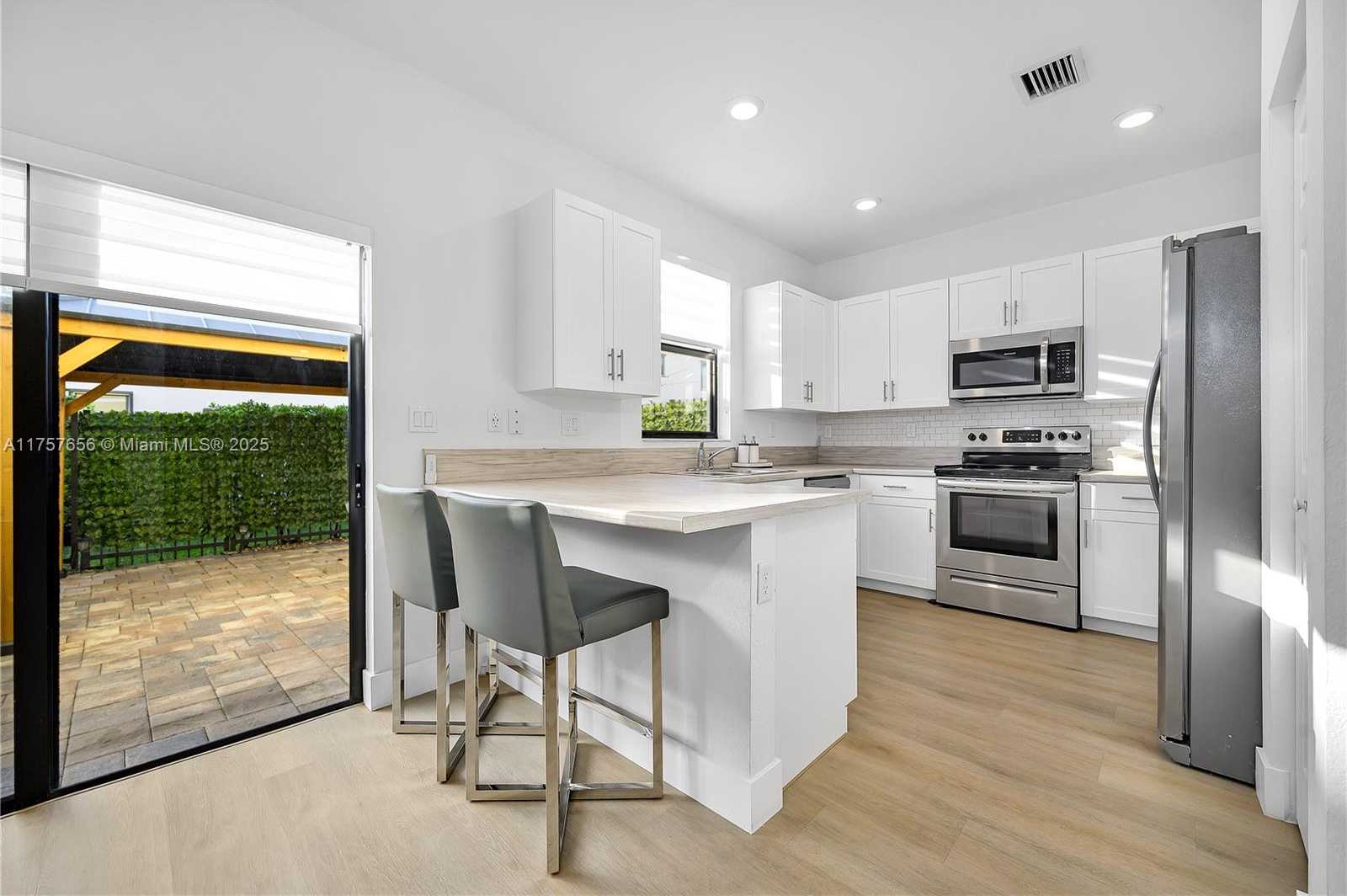 Small Image of 4671 SANTA CRUZ WAY #4671, Davie Number 12