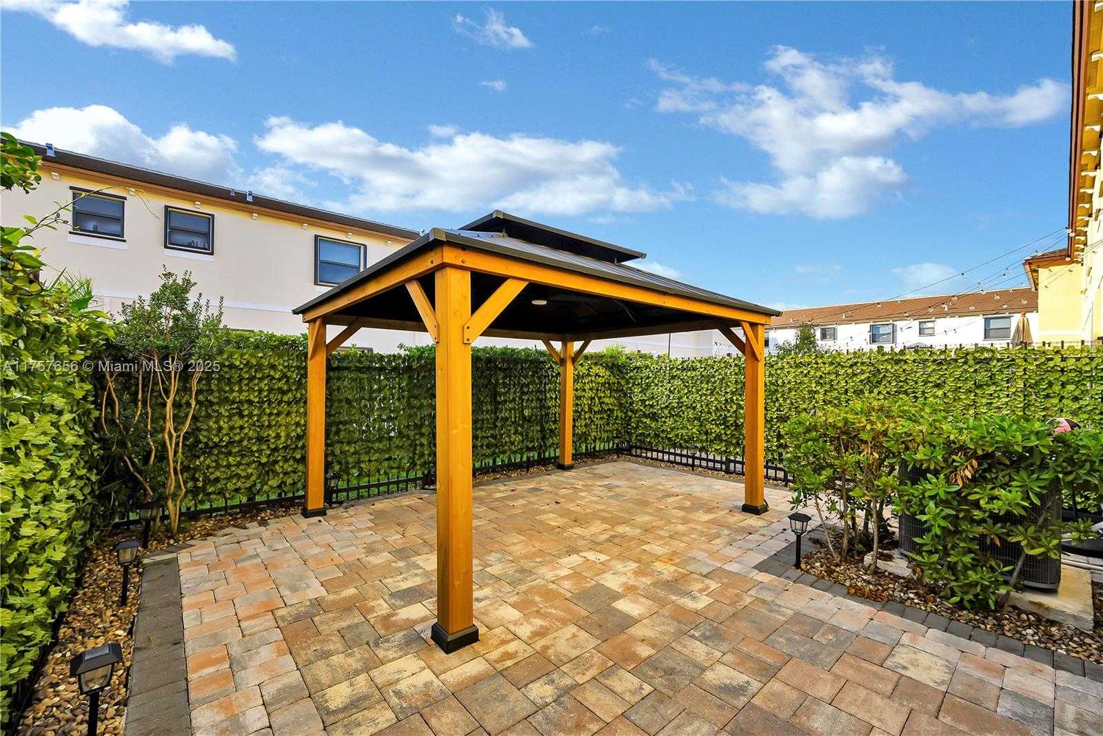 Small Image of 4671 SANTA CRUZ WAY #4671, Davie Number 16