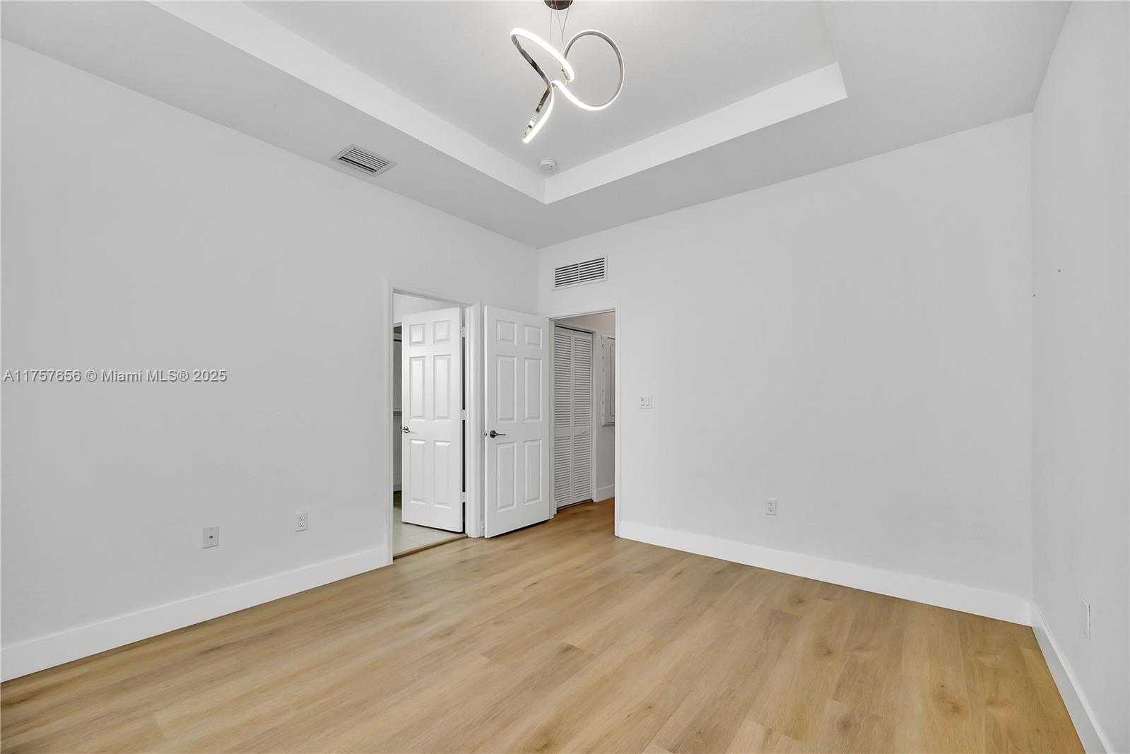 Small Image of 4671 SANTA CRUZ WAY #4671, Davie Number 21