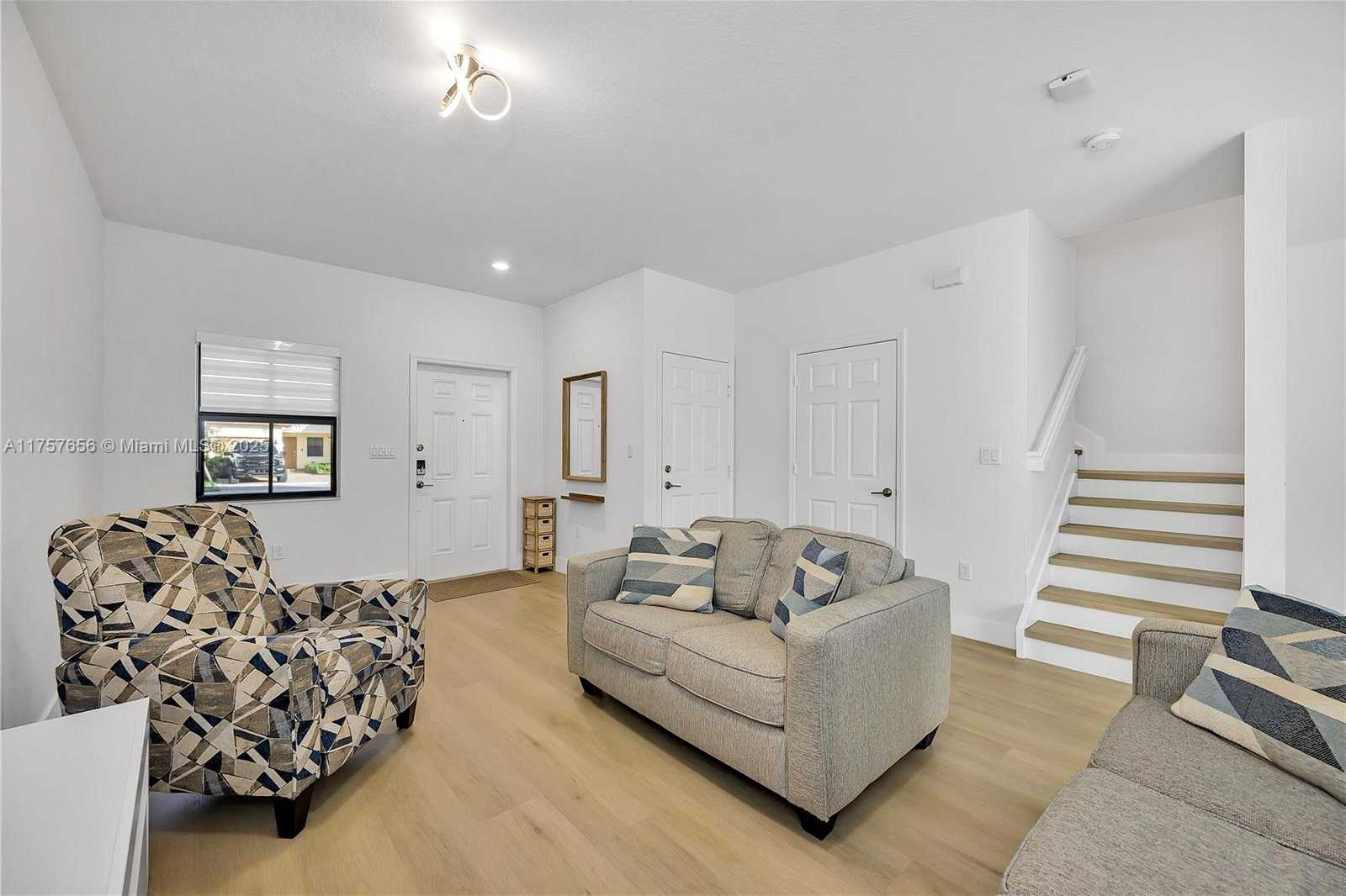 Small Image of 4671 SANTA CRUZ WAY #4671, Davie Number 5