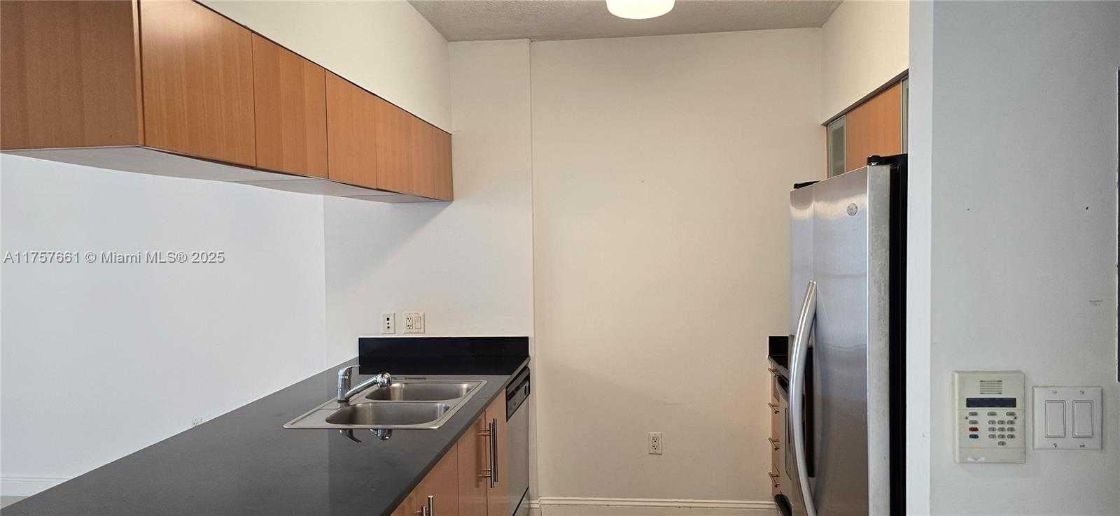 Small Image of 1750 NORTH BAYSHORE DR #1603, Miami Number 12