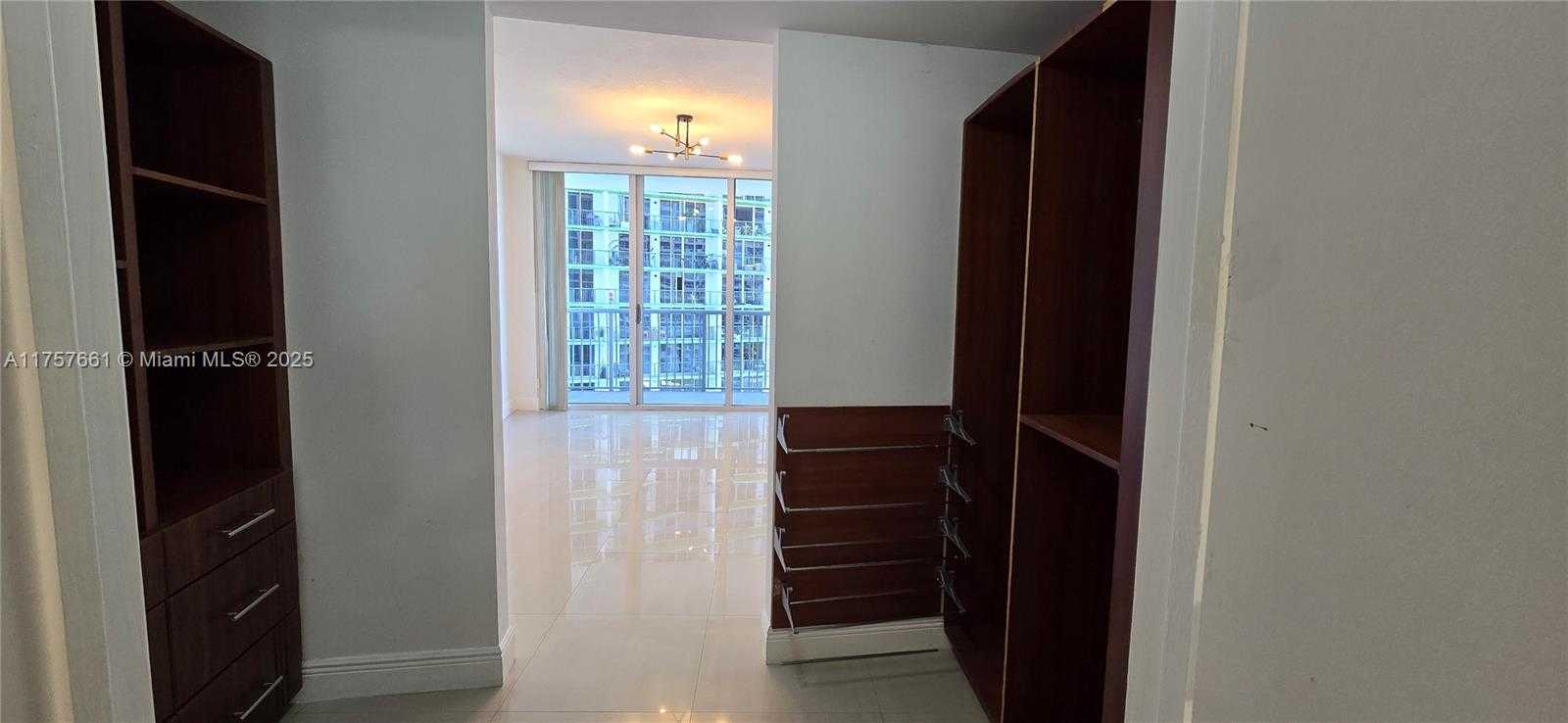 Small Image of 1750 NORTH BAYSHORE DR #1603, Miami Number 18