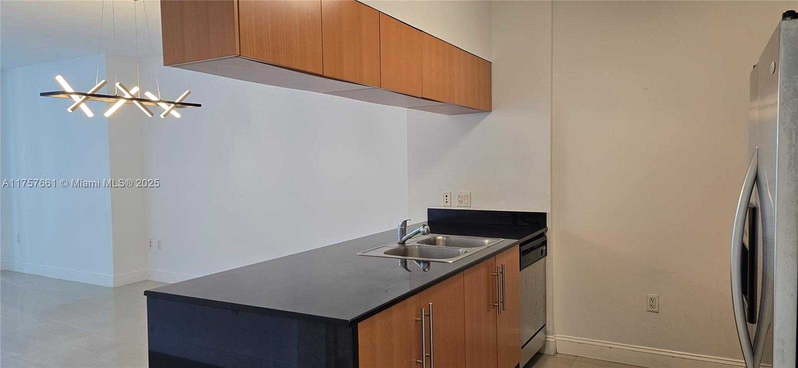 Small Image of 1750 NORTH BAYSHORE DR #1603, Miami Number 25