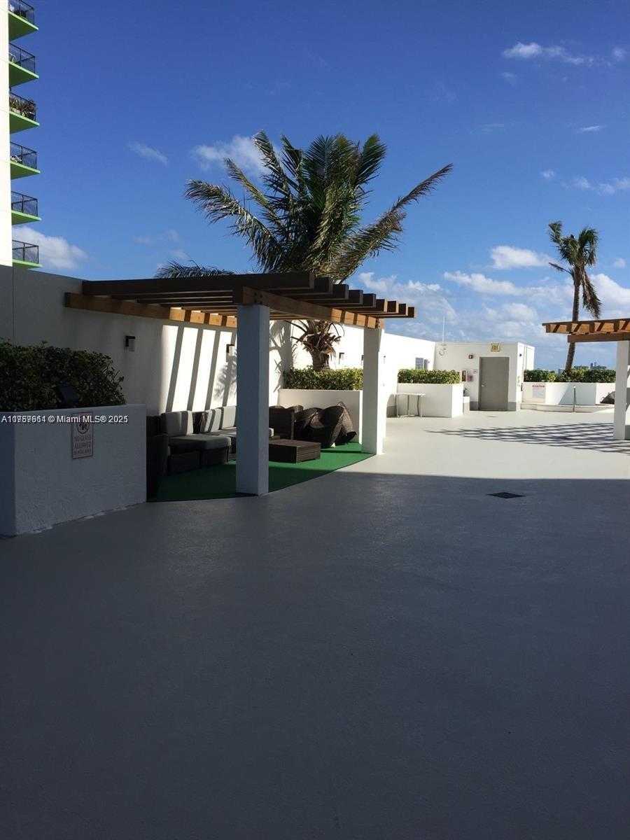 Small Image of 1750 NORTH BAYSHORE DR #1603, Miami Number 39
