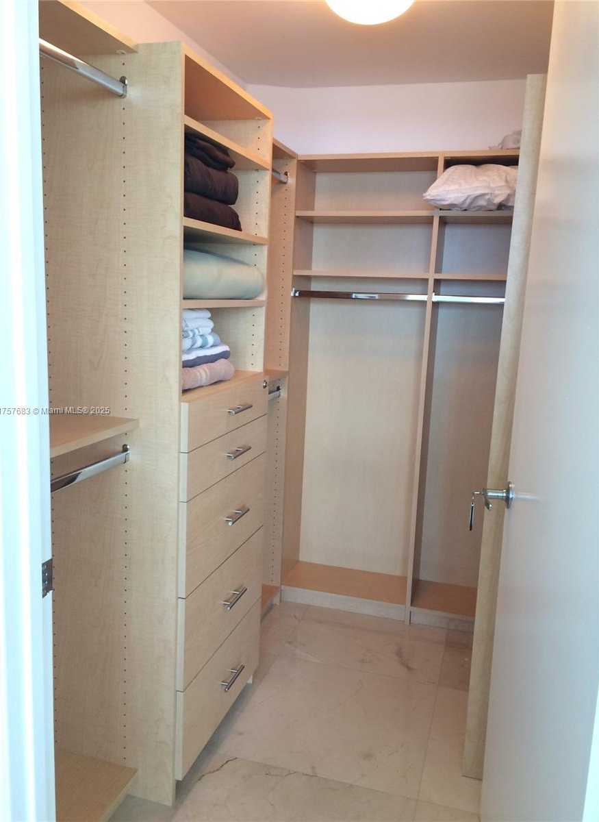 Small Image of 1830 SOUTH OCEAN DR #4407, Hallandale Beach Number 11