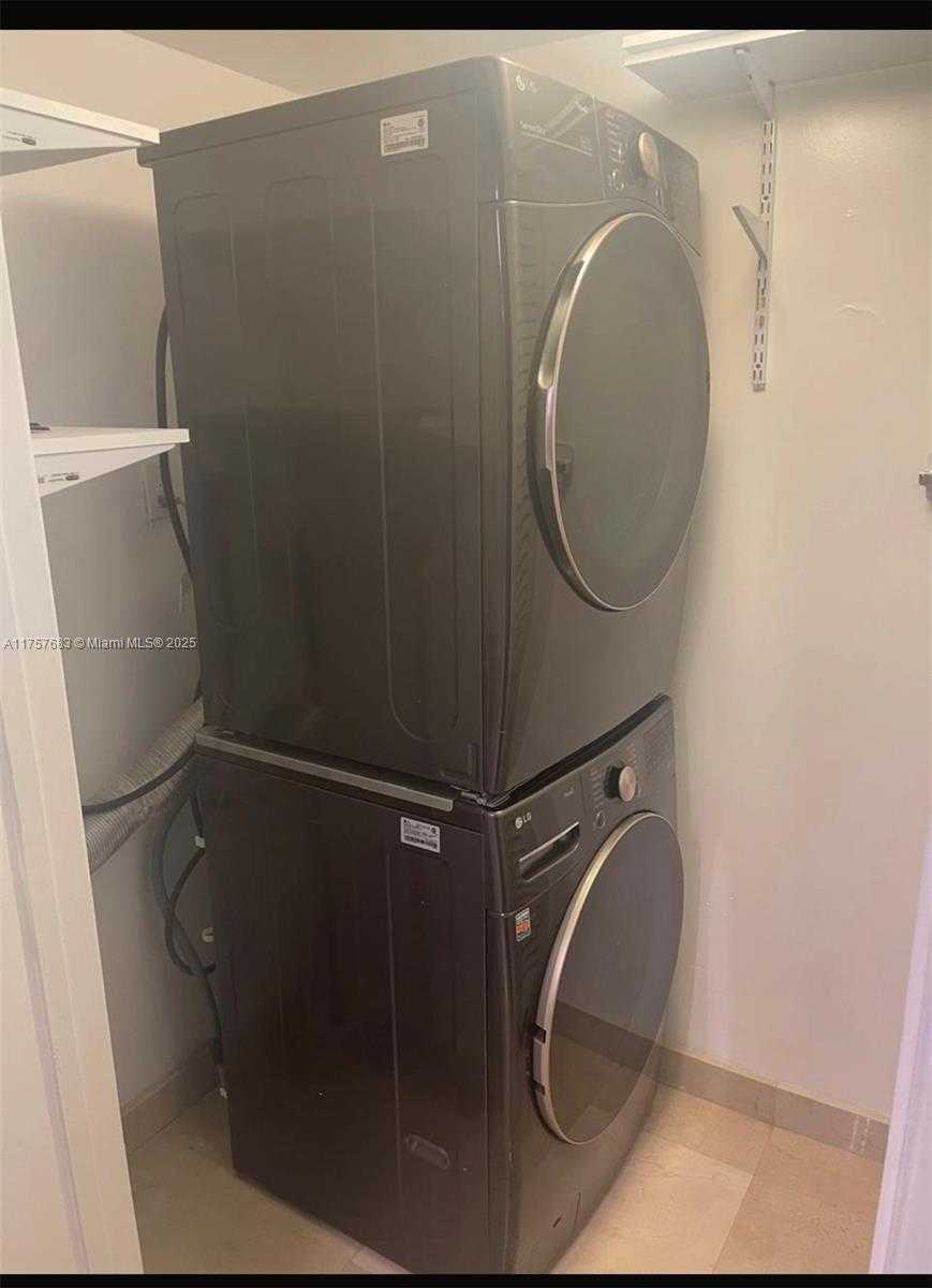 Small Image of 1830 SOUTH OCEAN DR #4407, Hallandale Beach Number 5
