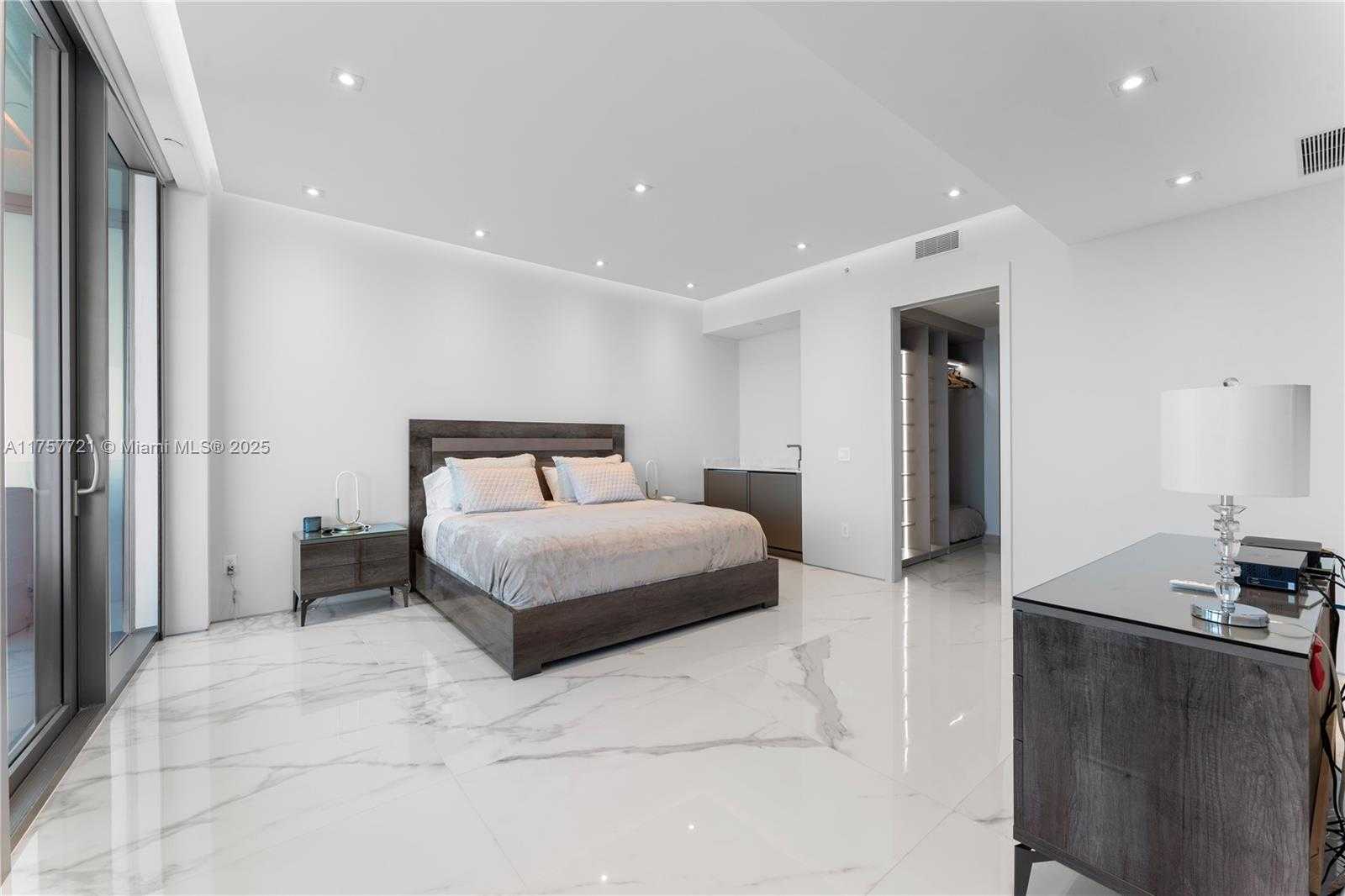 Small Image of 18975 COLLINS AVE #3703, Sunny Isles Beach Number 23