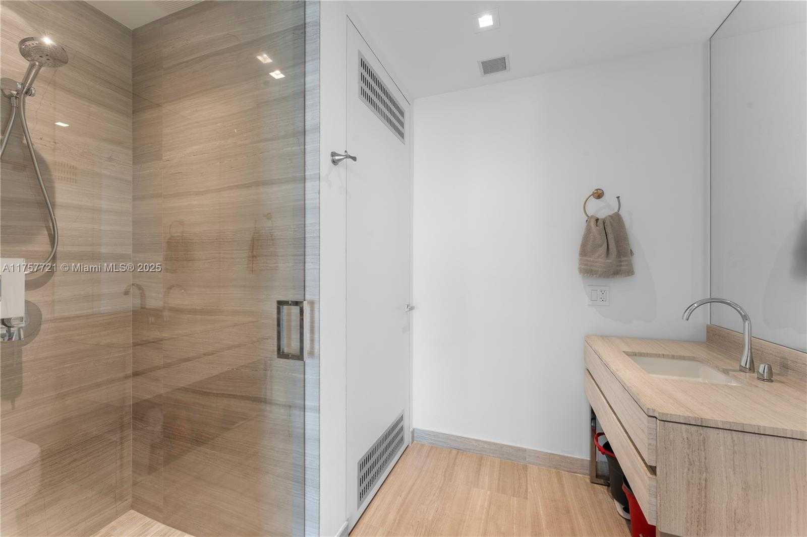 Small Image of 18975 COLLINS AVE #3703, Sunny Isles Beach Number 35