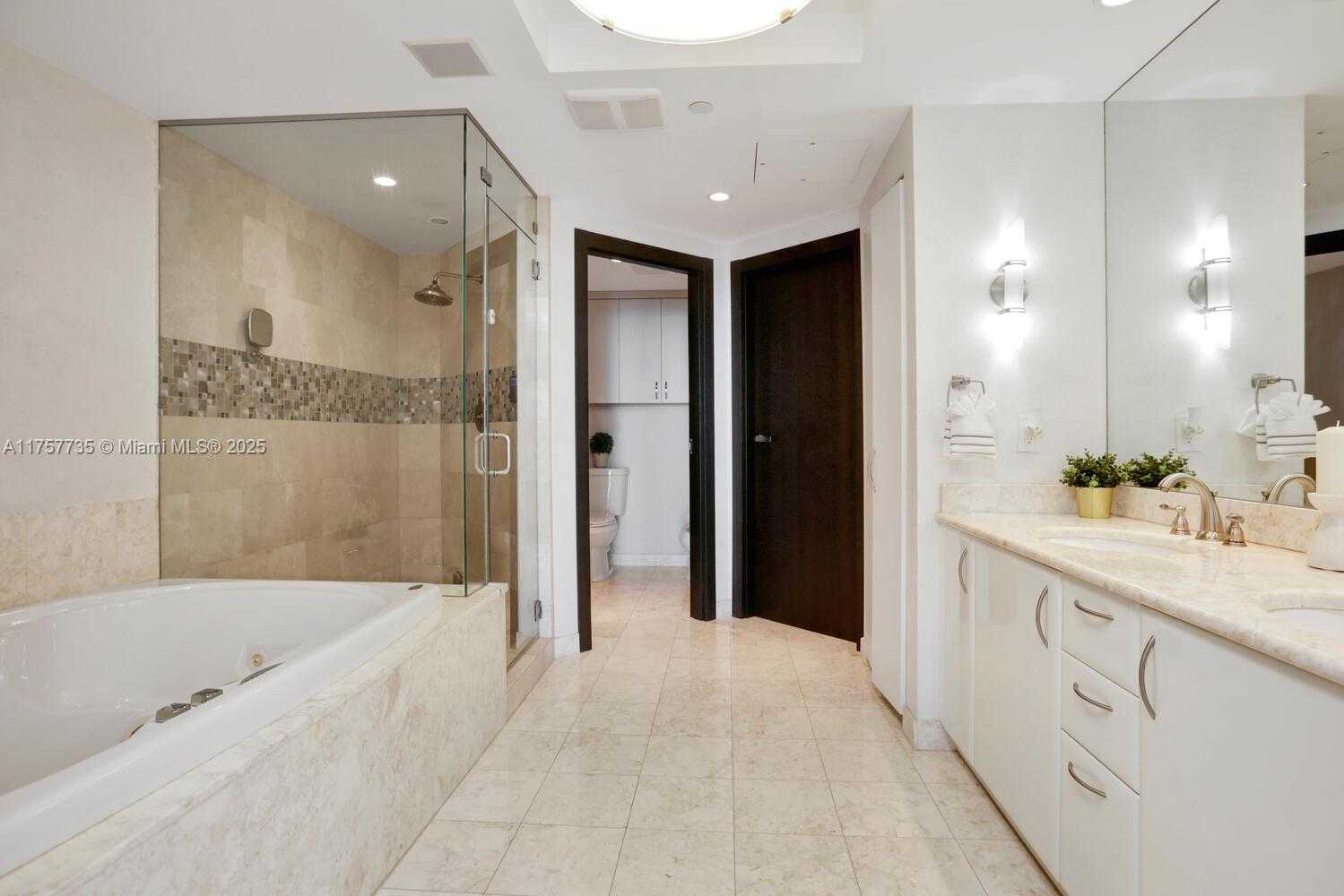 Small Image of 1331 BRICKELL BAY DR #1905, Miami Number 17