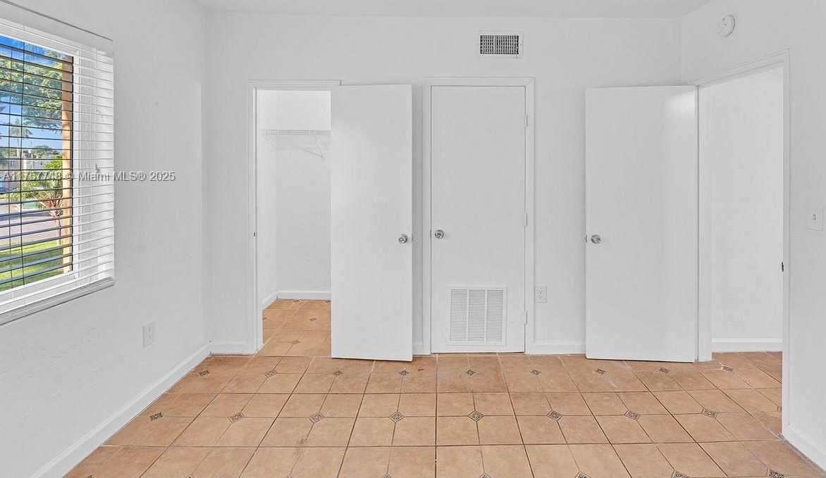 Small Image of 205 NORTH WEST 84TH ST #205, Miami Number 12