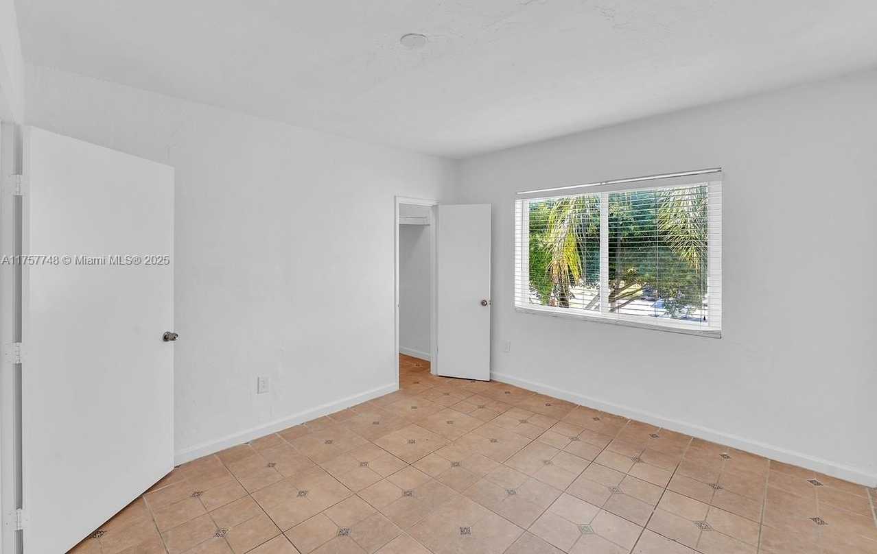 Small Image of 205 NORTH WEST 84TH ST #205, Miami Number 13
