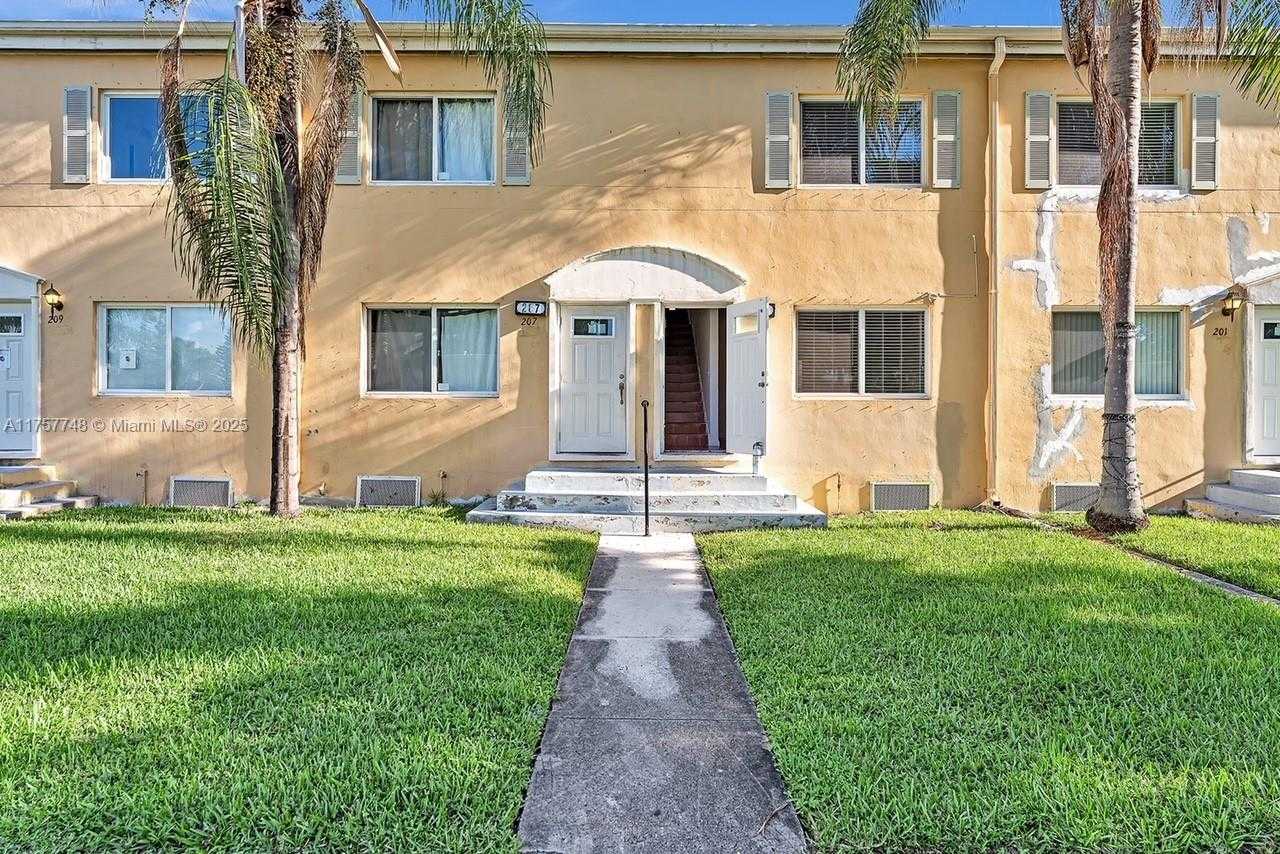 Small Image of 205 NORTH WEST 84TH ST #205, Miami Number 14