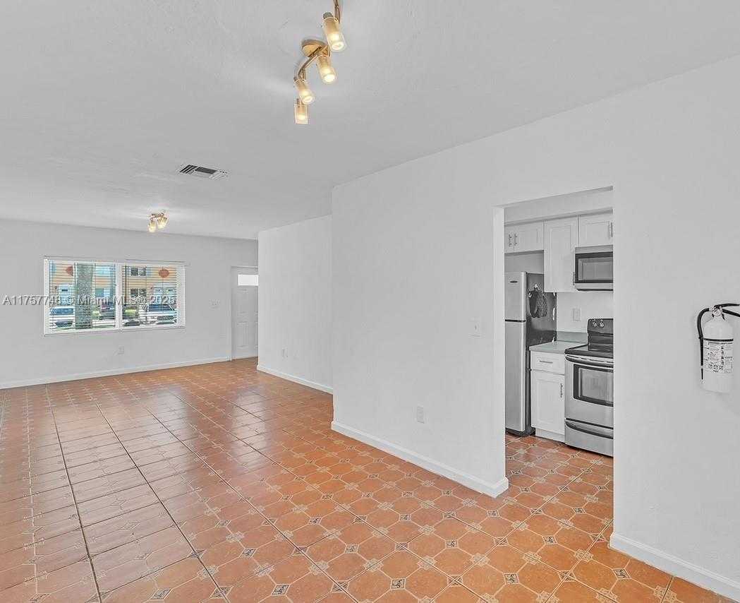 Small Image of 205 NORTH WEST 84TH ST #205, Miami Number 6