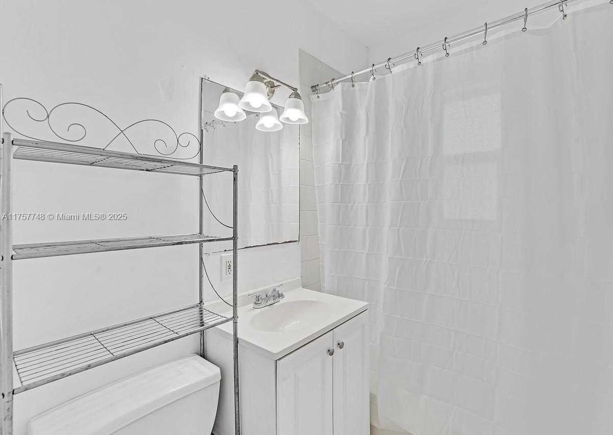 Small Image of 205 NORTH WEST 84TH ST #205, Miami Number 8