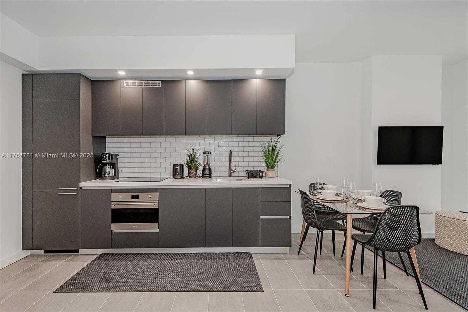 Small Image of 227 NORTH EAST 2ND ST #1805, Miami Number 13