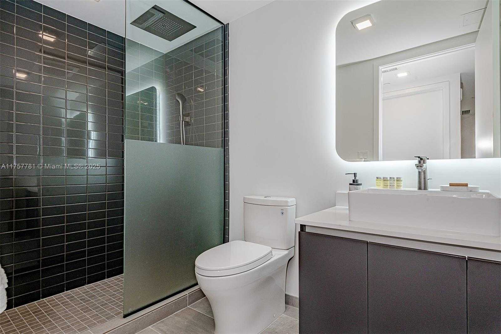 Small Image of 227 NORTH EAST 2ND ST #1805, Miami Number 15