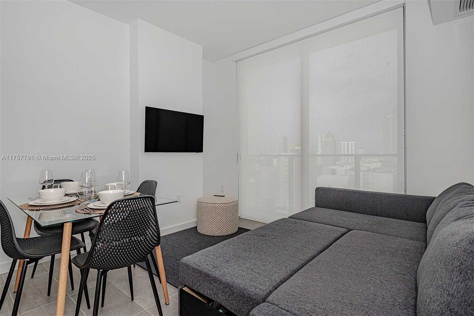 Small Image of 227 NORTH EAST 2ND ST #1805, Miami Number 6