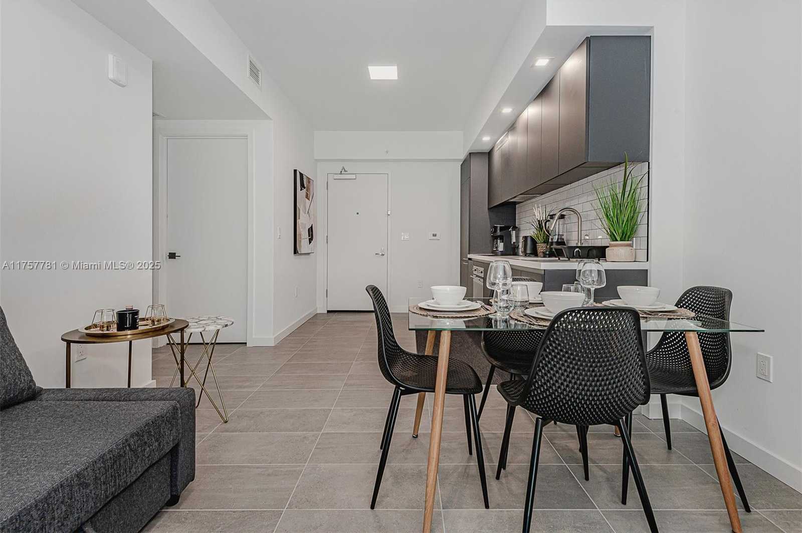 Small Image of 227 NORTH EAST 2ND ST #1805, Miami Number 9