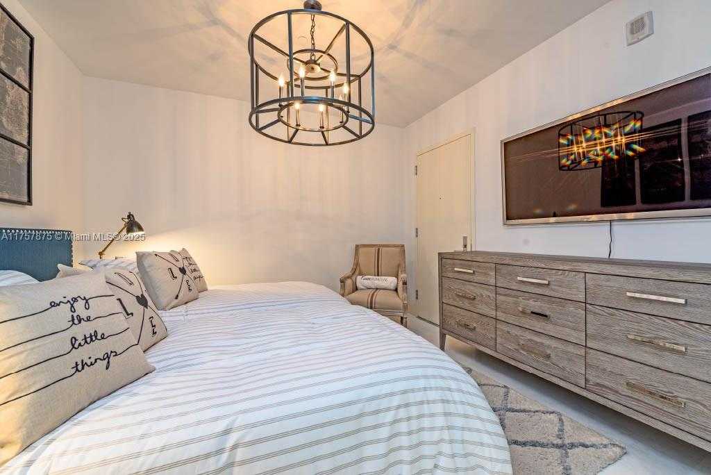Small Image of 16901 COLLINS AVE #1404, Sunny Isles Beach Number 15