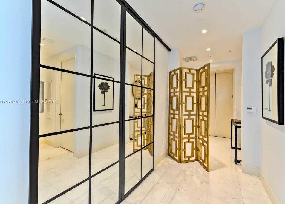 Small Image of 16901 COLLINS AVE #1404, Sunny Isles Beach Number 4