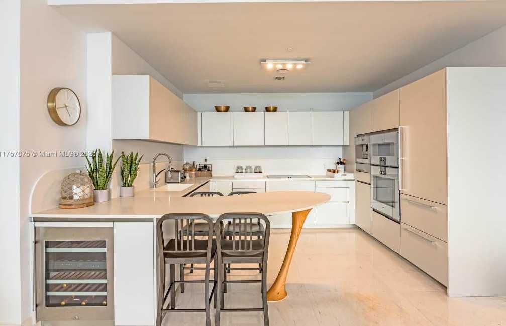 Small Image of 16901 COLLINS AVE #1404, Sunny Isles Beach Number 6