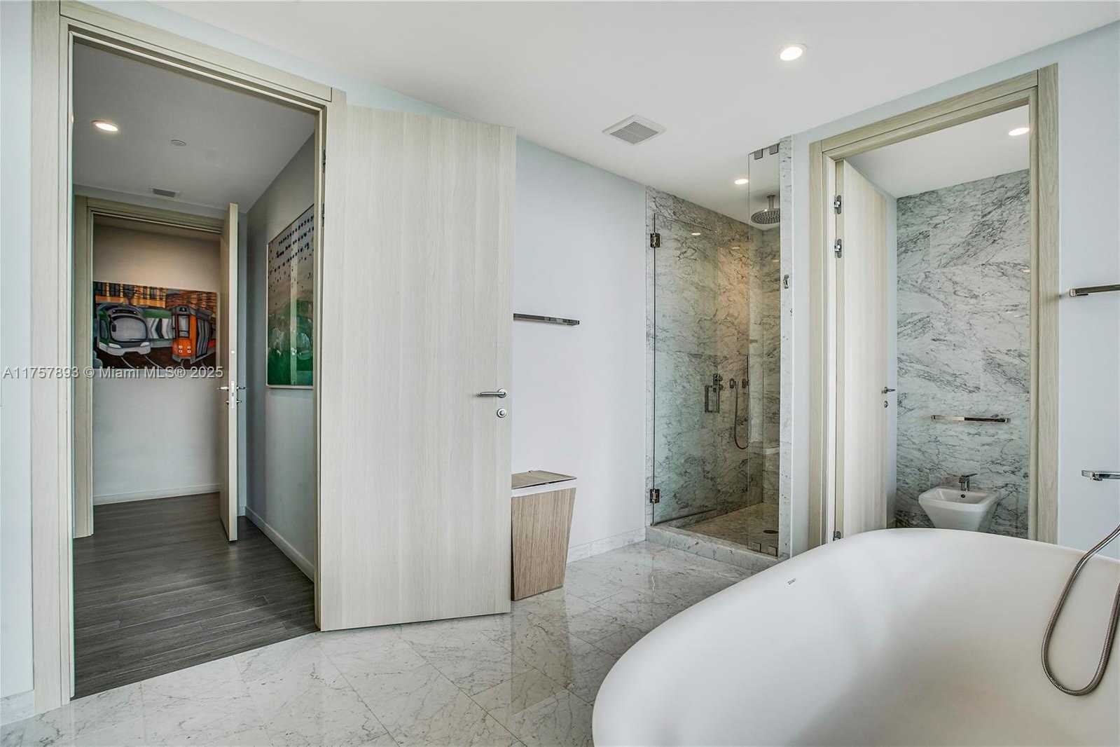 Small Image of 1000 BRICKELL PLZ #PH6002, Miami Number 18