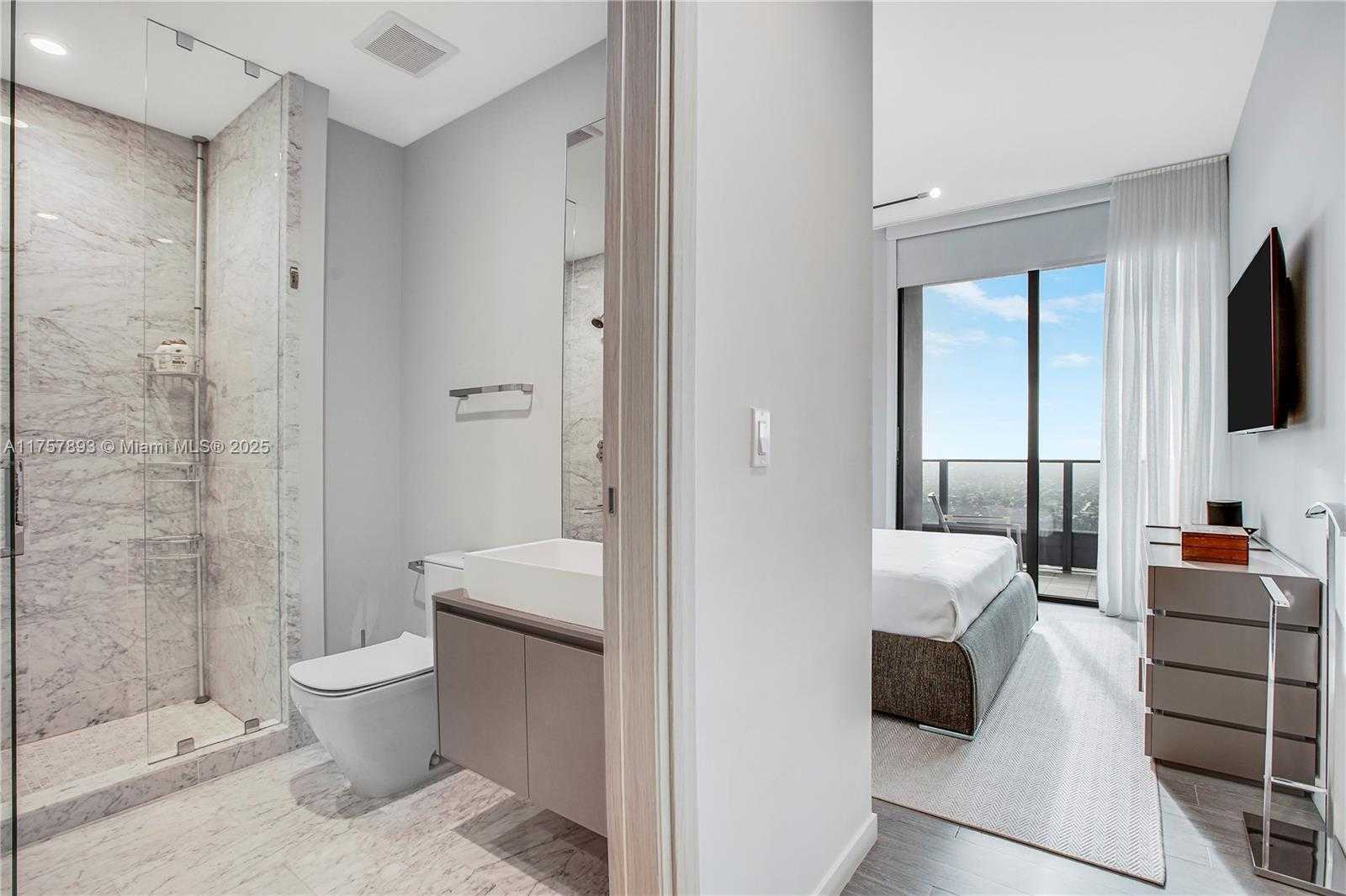 Small Image of 1000 BRICKELL PLZ #PH6002, Miami Number 21