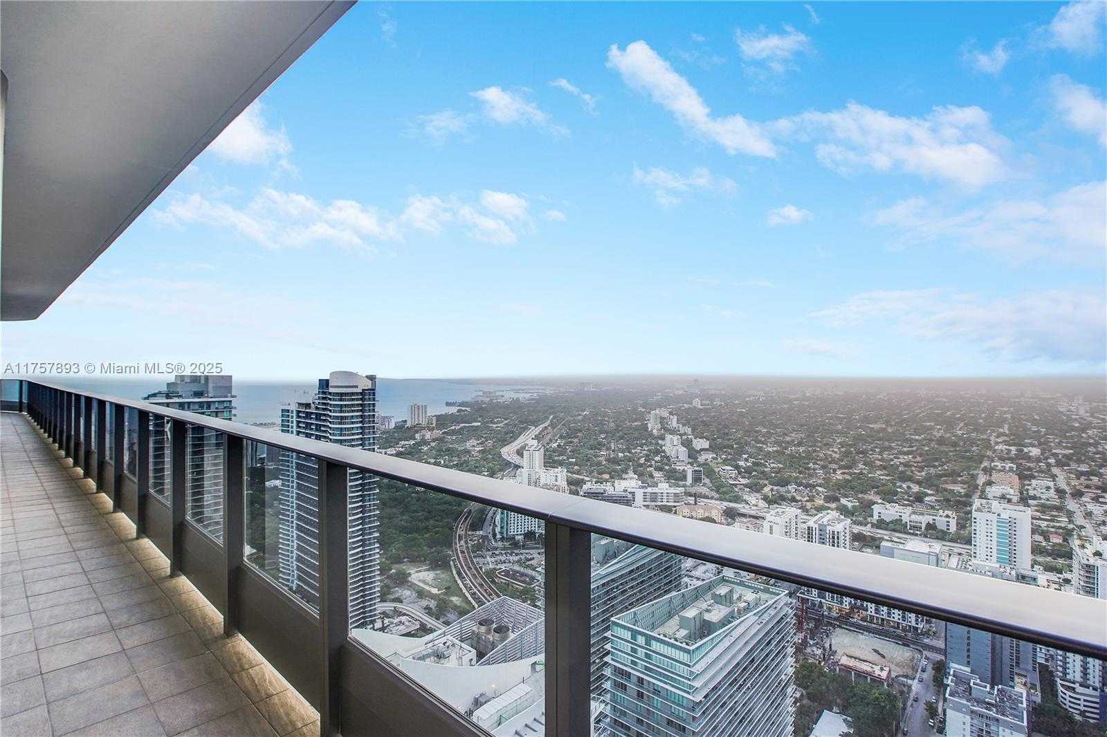 Small Image of 1000 BRICKELL PLZ #PH6002, Miami Number 31