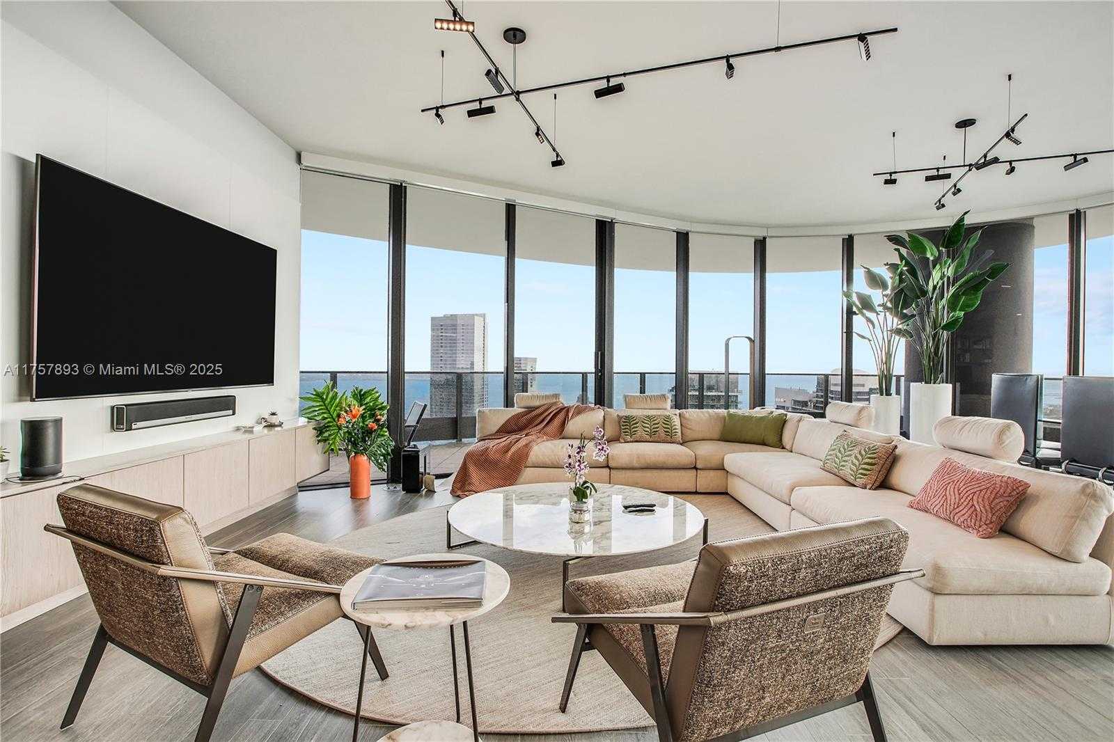 Small Image of 1000 BRICKELL PLZ #PH6002, Miami Number 9