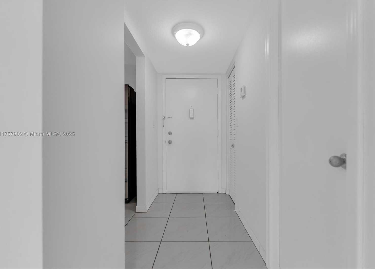 Small Image of 1817 SOUTH OCEAN DR #827, Hallandale Beach Number 18