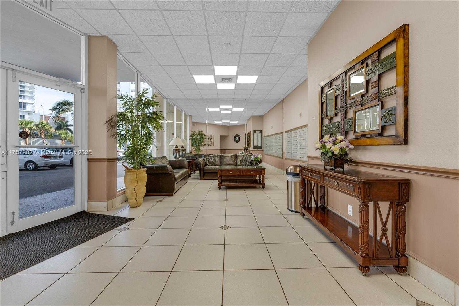 Small Image of 1817 SOUTH OCEAN DR #827, Hallandale Beach Number 22