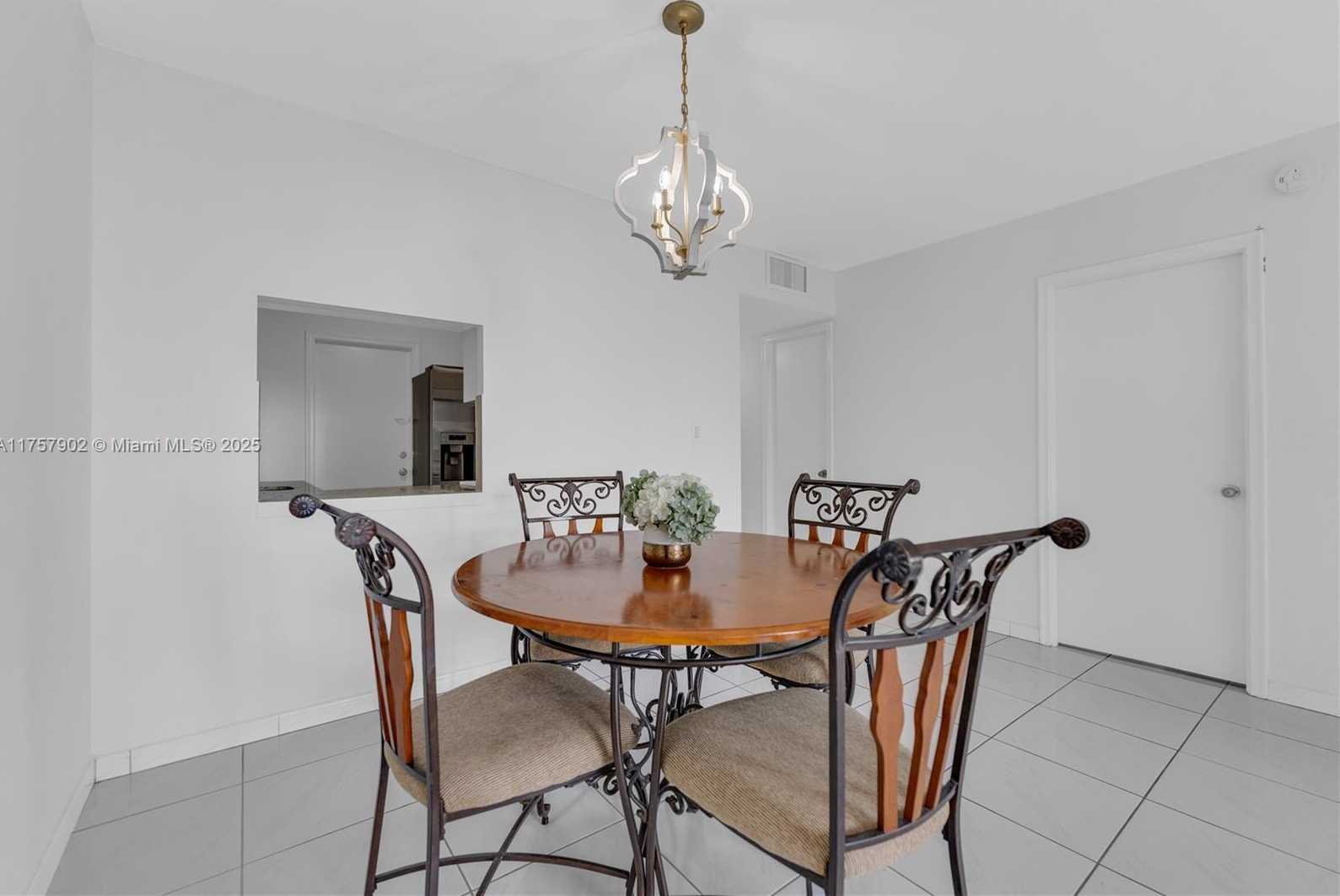 Small Image of 1817 SOUTH OCEAN DR #827, Hallandale Beach Number 7