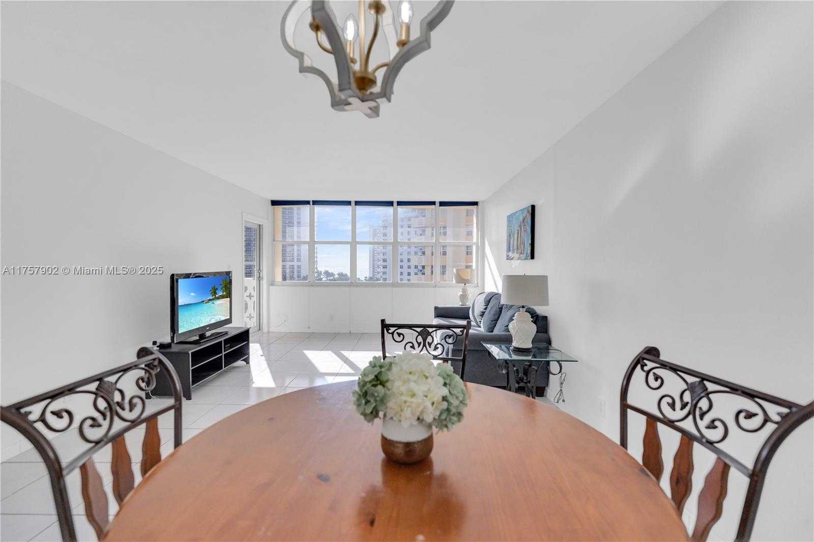 Small Image of 1817 SOUTH OCEAN DR #827, Hallandale Beach Number 8
