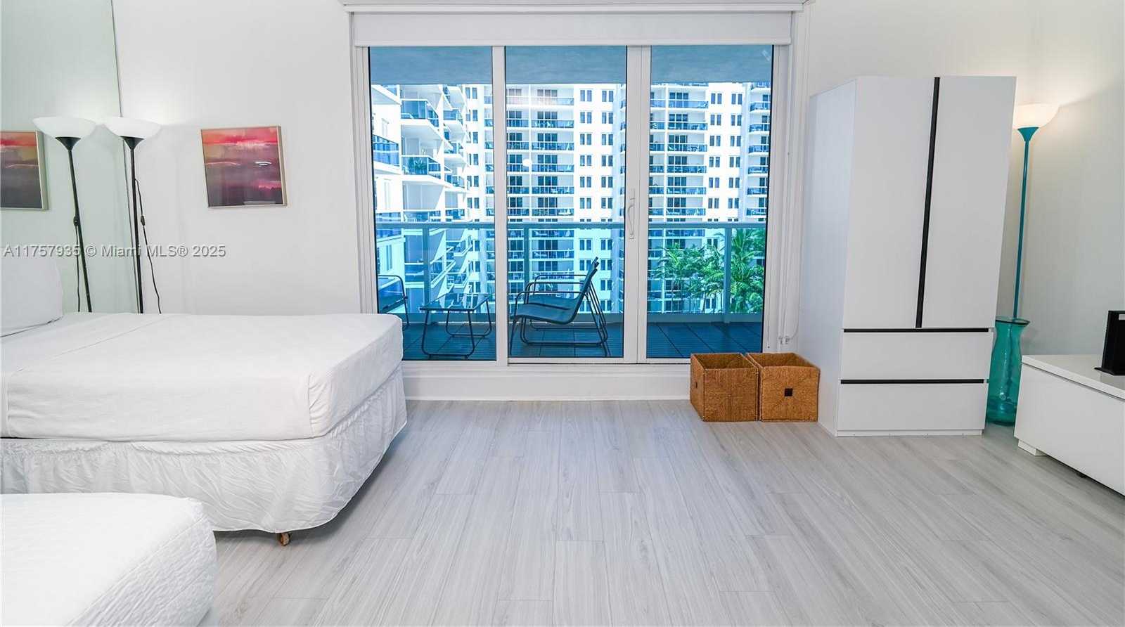 Small Image of 2301 COLLINS AVE #921, Miami Beach Number 10