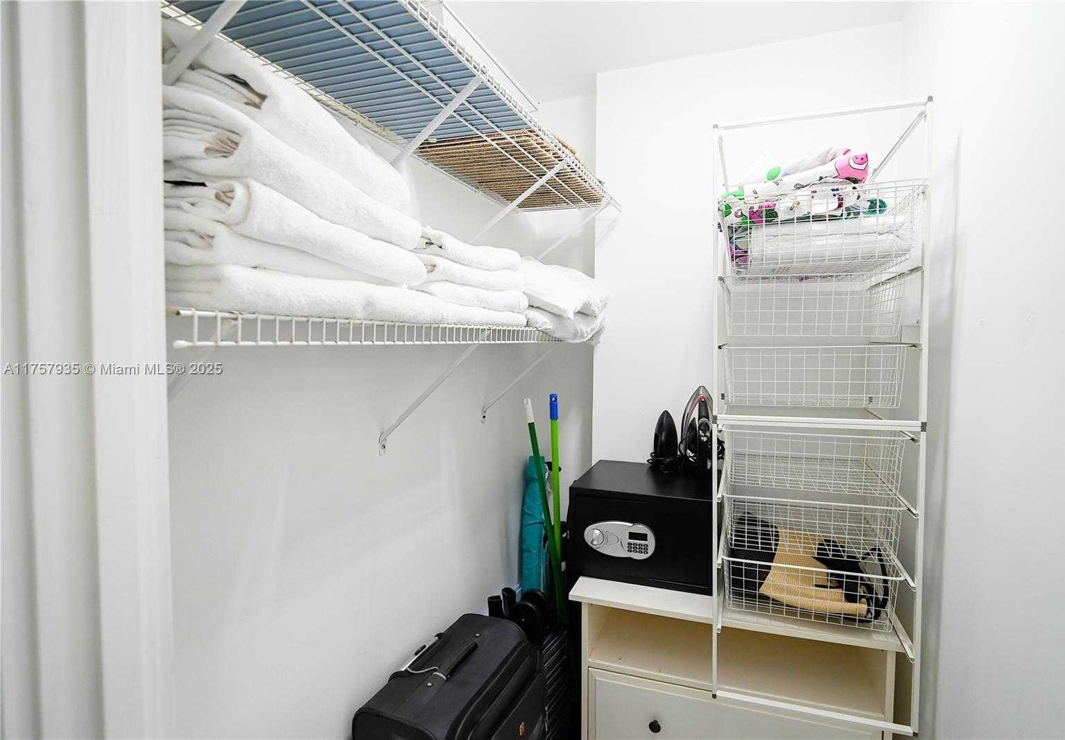 Small Image of 2301 COLLINS AVE #921, Miami Beach Number 20