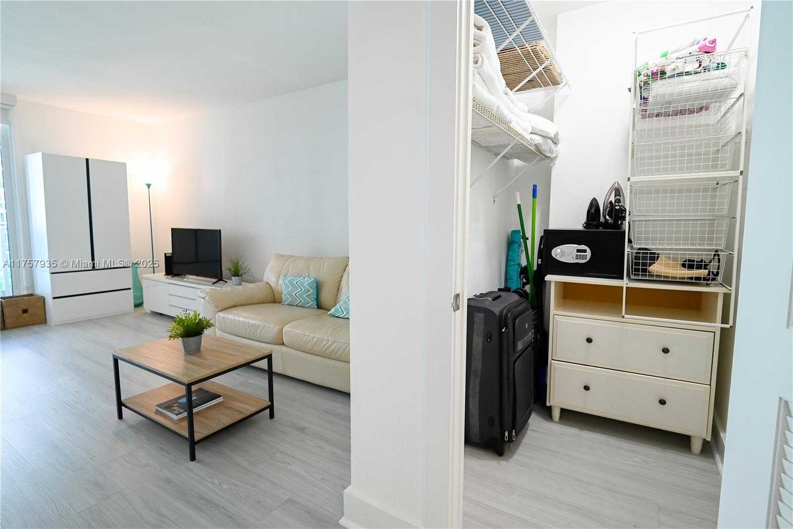 Small Image of 2301 COLLINS AVE #921, Miami Beach Number 21