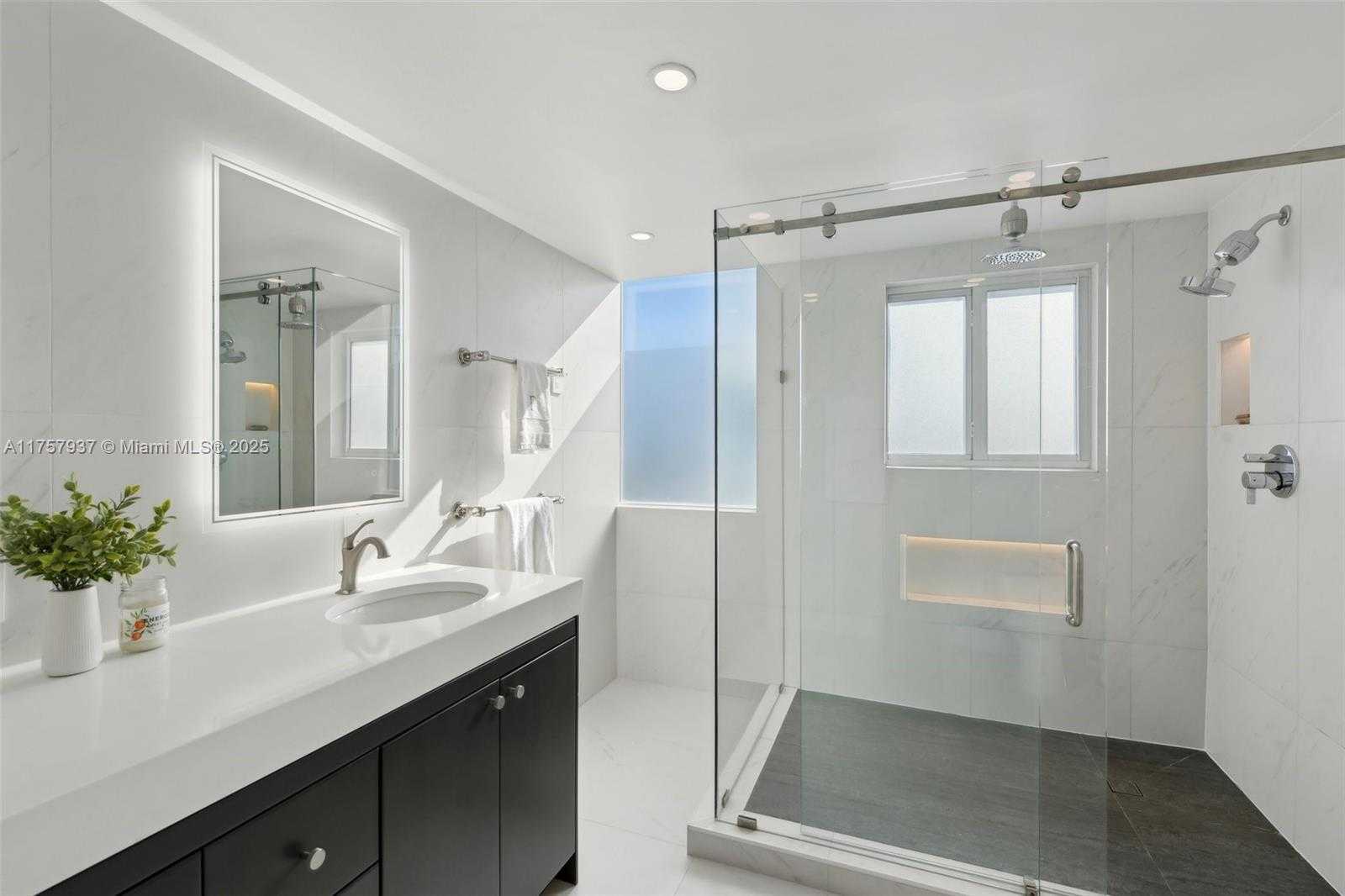 Small Image of 2150 SANS SOUCI BLVD #PH-D2, North Miami Number 10