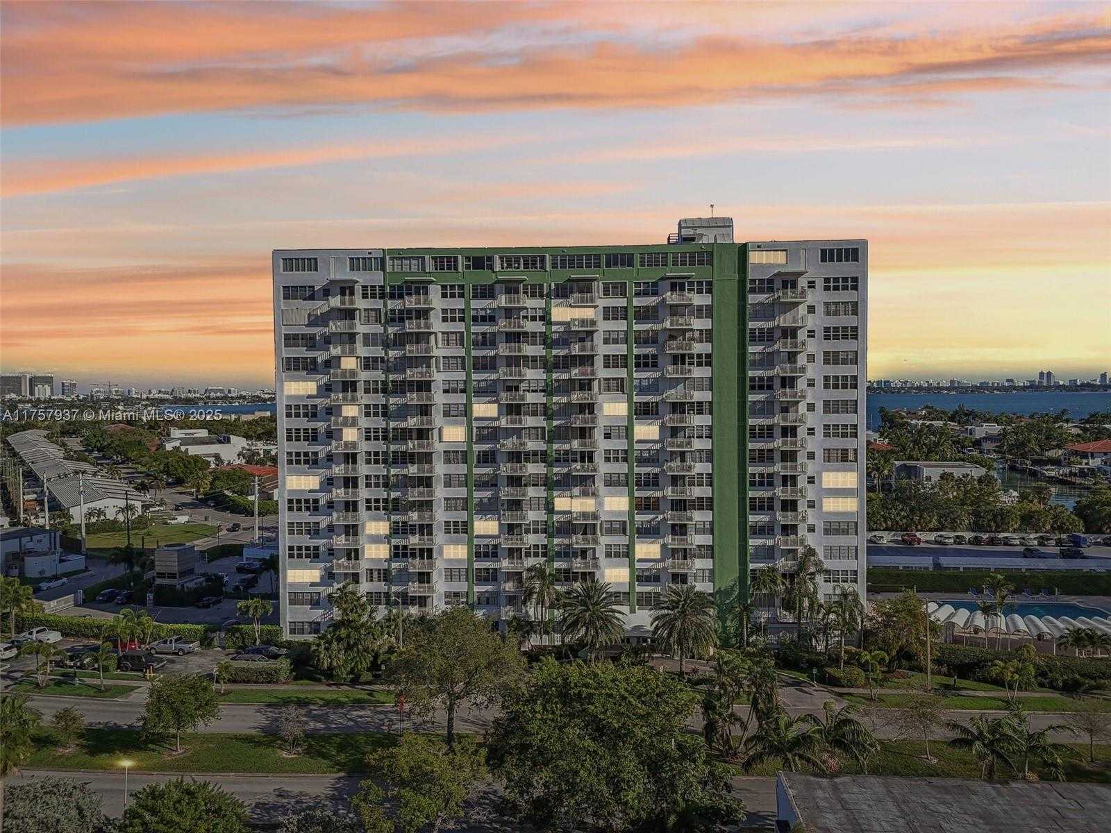 Small Image of 2150 SANS SOUCI BLVD #PH-D2, North Miami Number 17