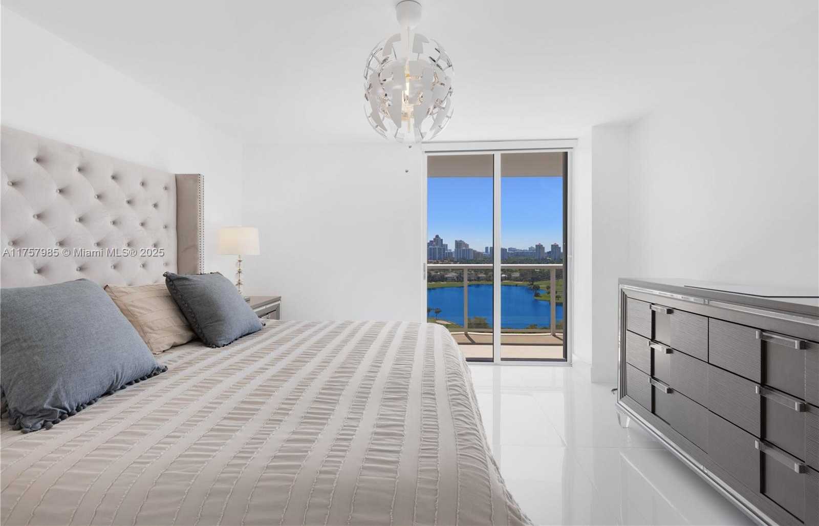 Small Image of 3701 NORTH COUNTRY CLUB DR #1805, Aventura Number 17