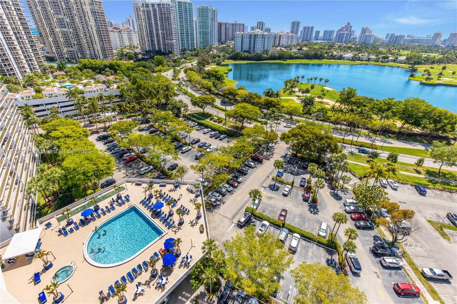 Small Image of 3701 NORTH COUNTRY CLUB DR #1805, Aventura Number 31