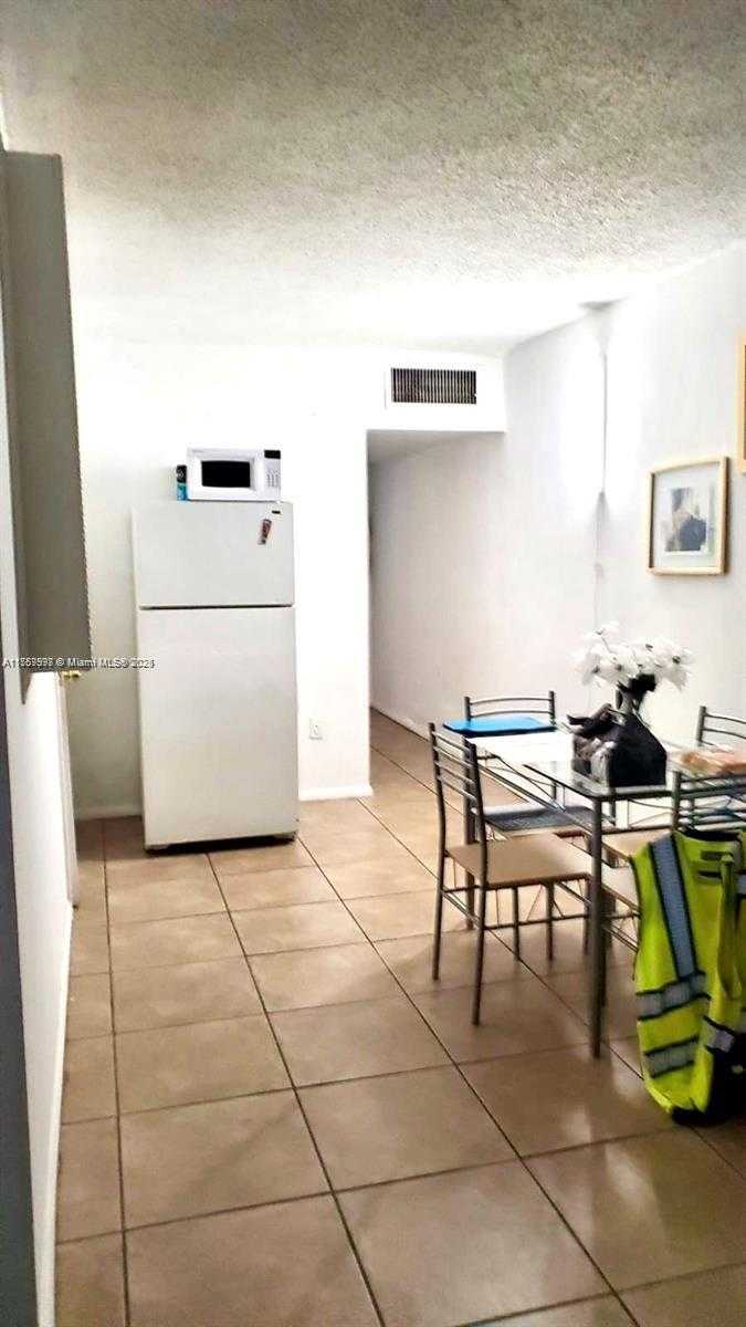 Small Image of 1851 #C5, North Miami Beach Number 14
