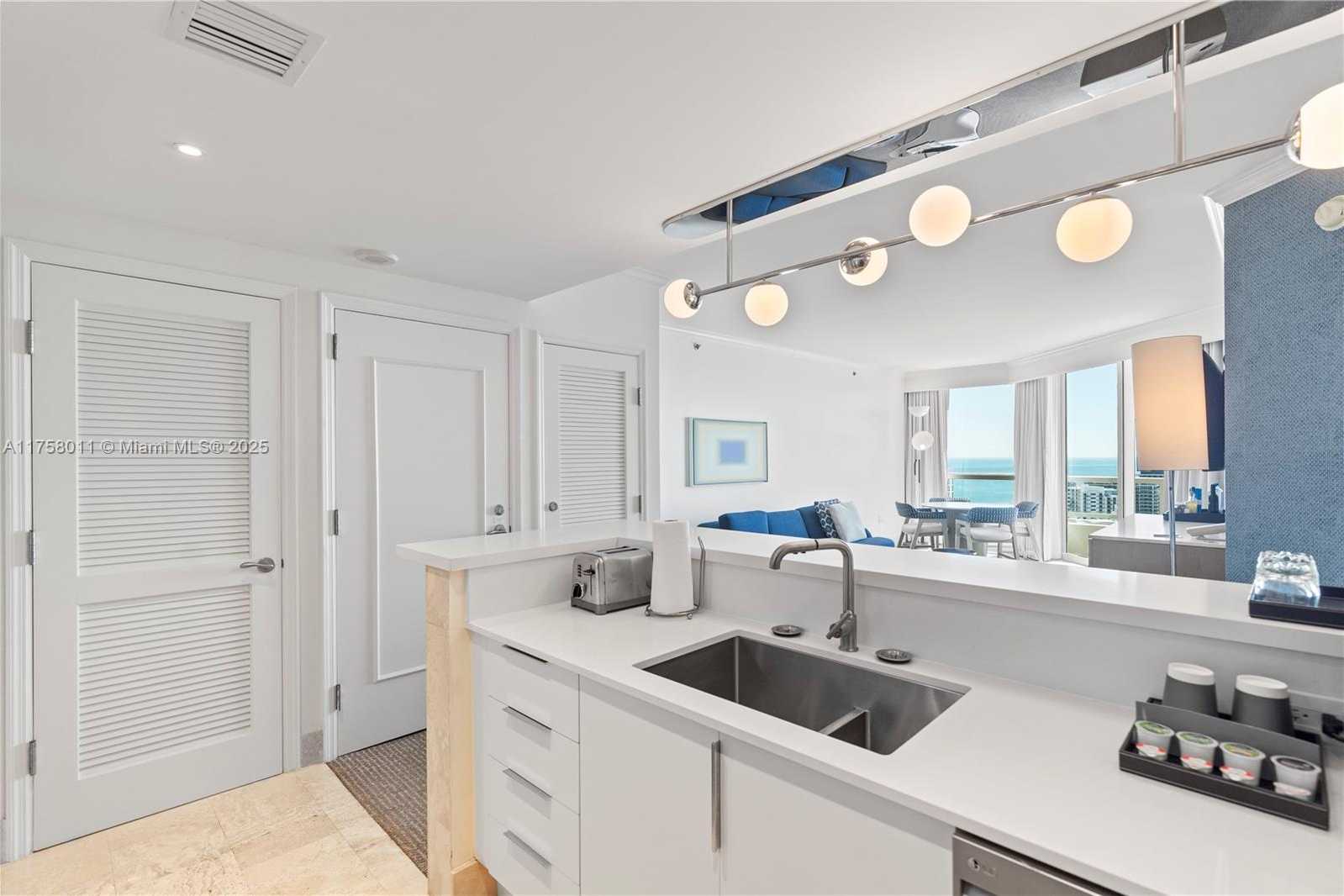 Small Image of 4401 COLLINS AVE #3012, Miami Beach Number 12