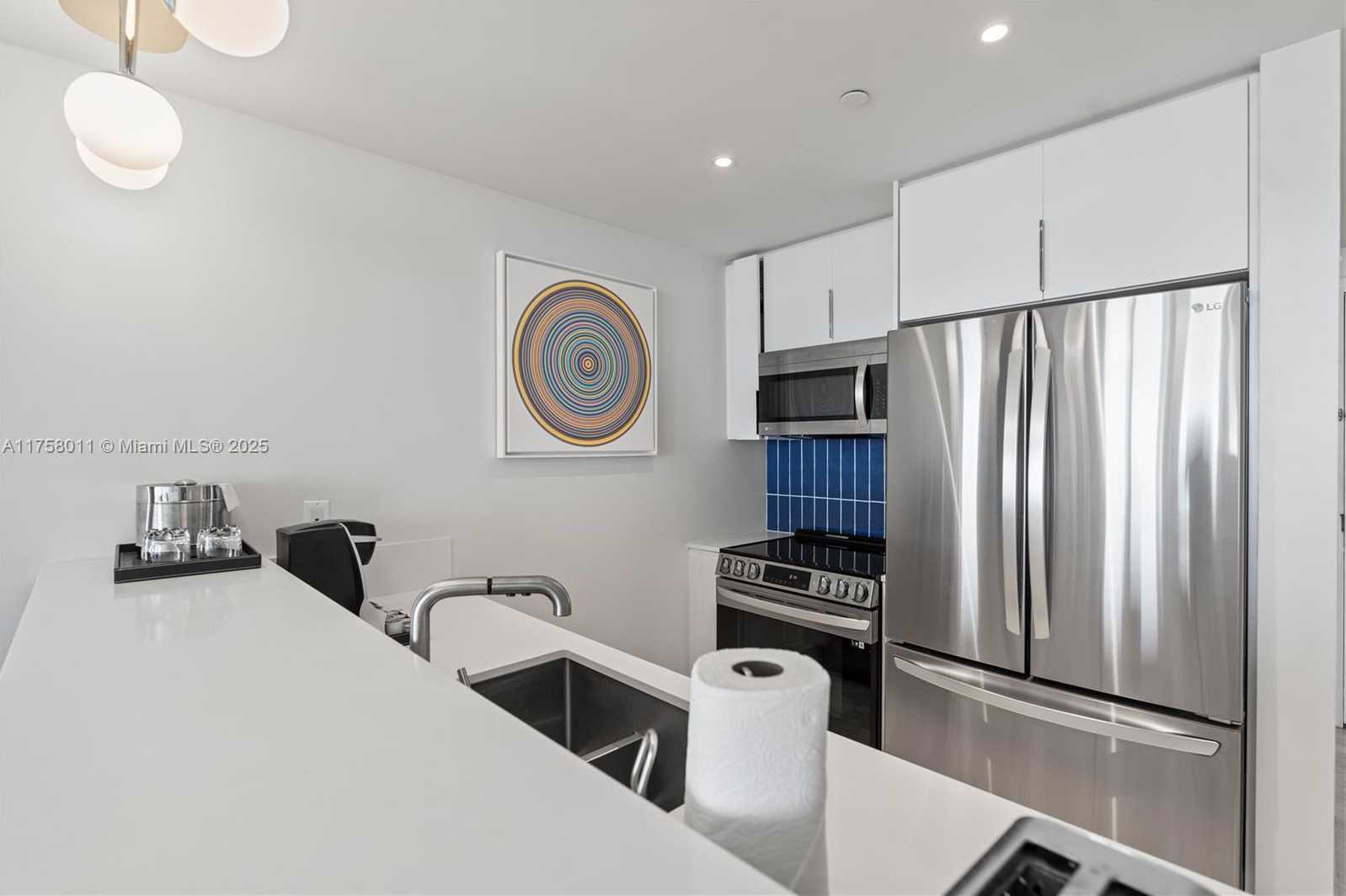 Small Image of 4401 COLLINS AVE #3012, Miami Beach Number 13