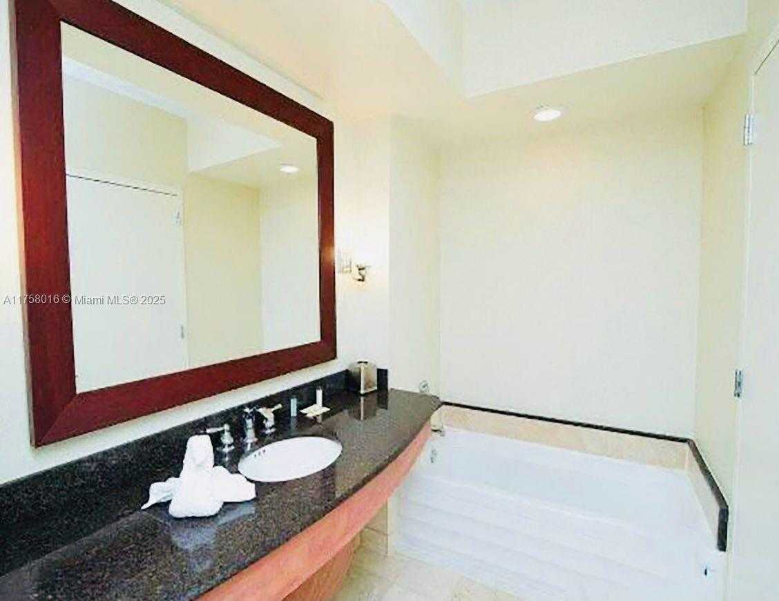 Small Image of 18001 COLLINS AVE #512, Sunny Isles Beach Number 8