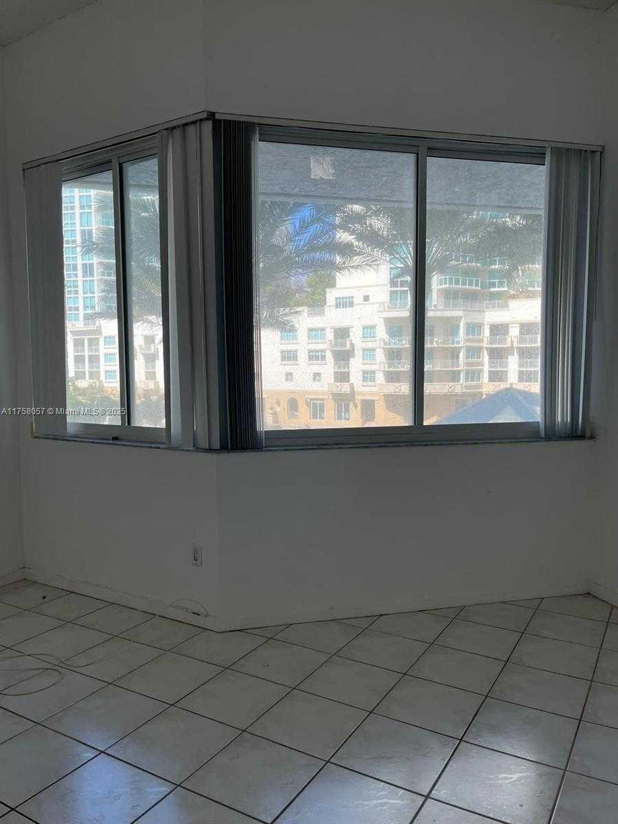 Small Image of 16400 COLLINS AVE #C21, Sunny Isles Beach Number 8