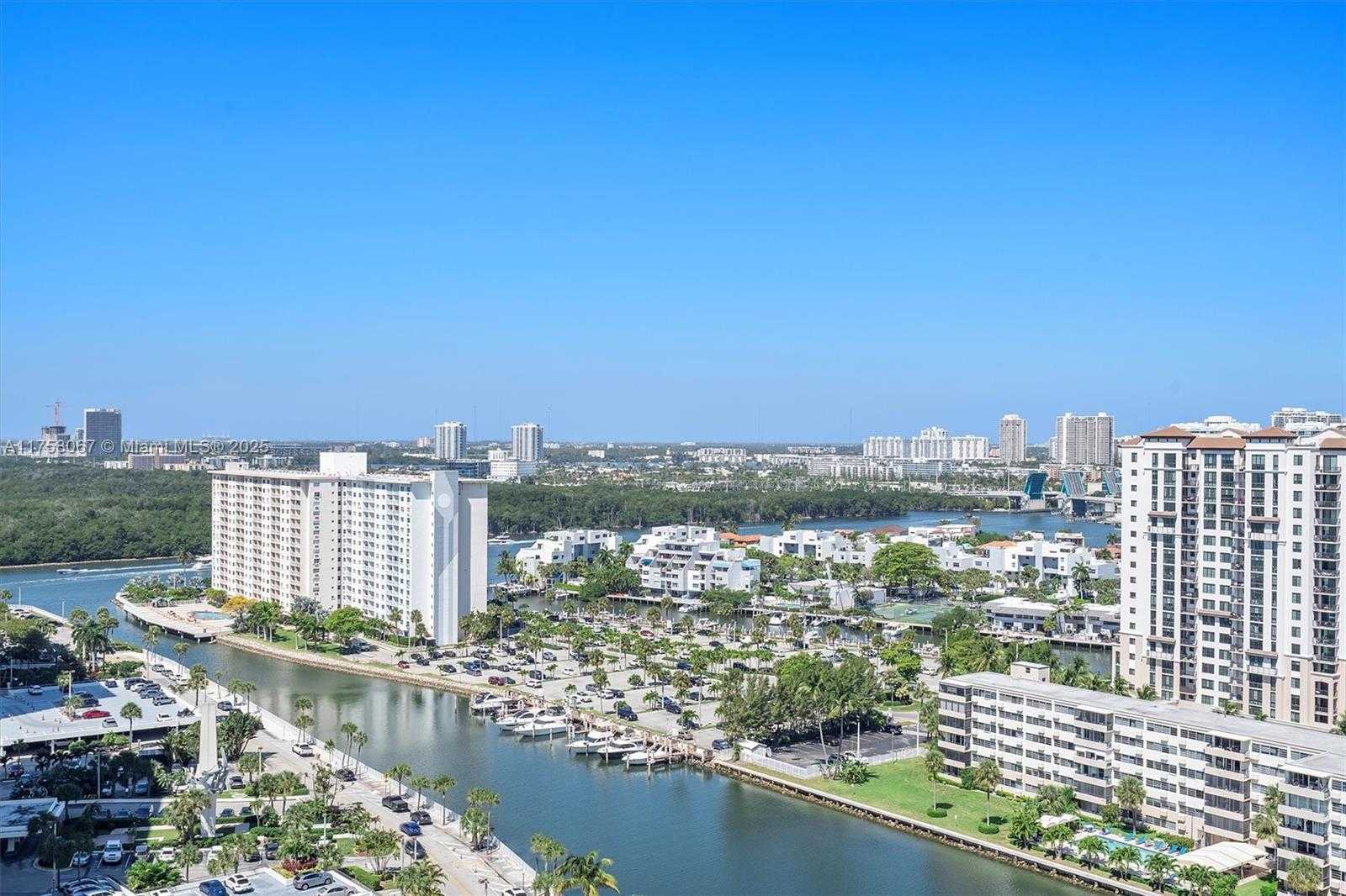 Small Image of 100 BAYVIEW DR #2128, Sunny Isles Beach Number 19